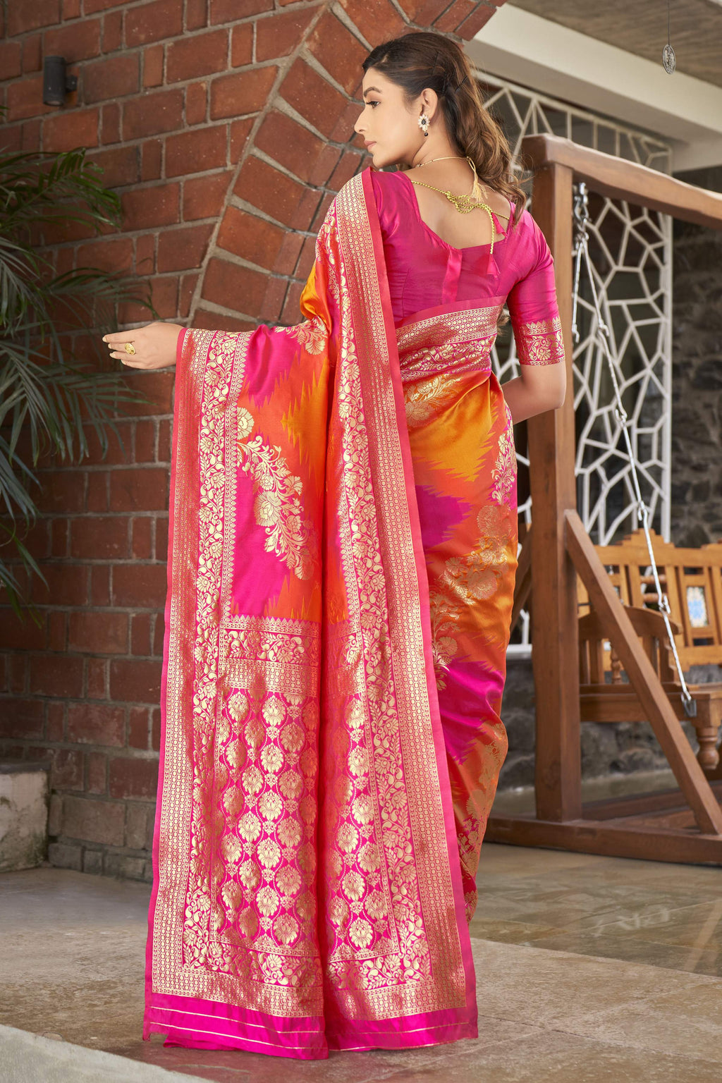 MANOHARI Banarasi Silk Blend Jacquard Work Saree - Pink | Grocsy