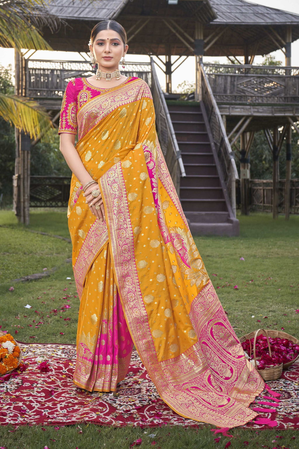 MANOHARI Banarasi Silk Blend Jacquard Work Saree - Yellow | Grocsy