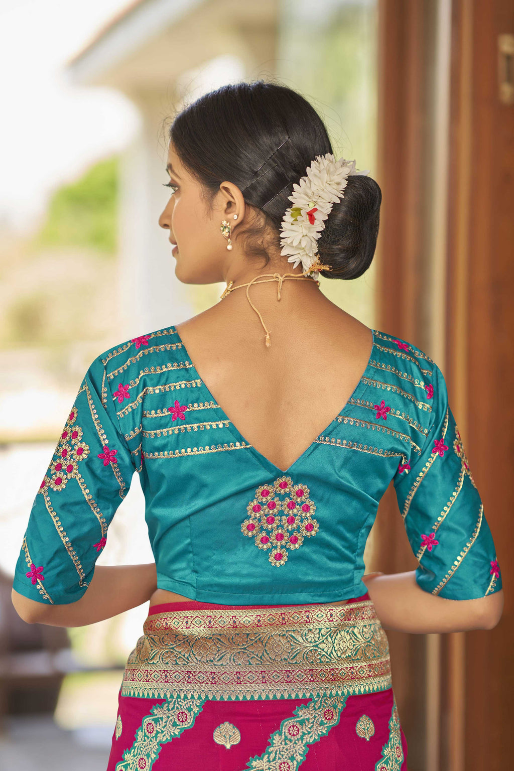 MANOHARI Banarasi Silk Blend Jacquard Work Saree - Pink | Grocsy