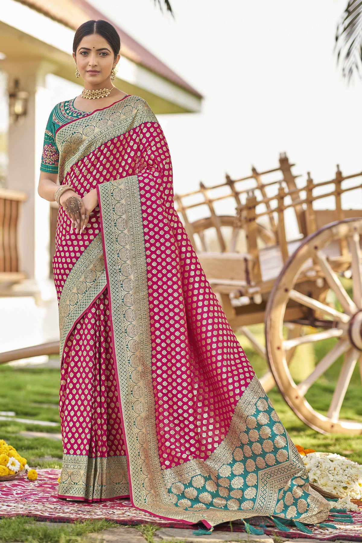 MANOHARI Banarasi Silk Blend Jacquard Work Saree - Pink | Grocsy