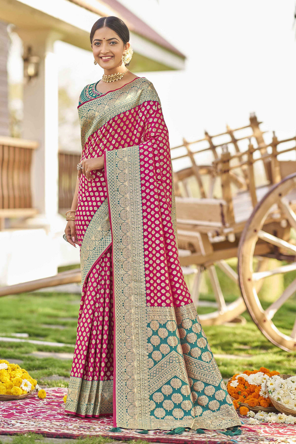 MANOHARI Banarasi Silk Blend Jacquard Work Saree - Pink | Grocsy