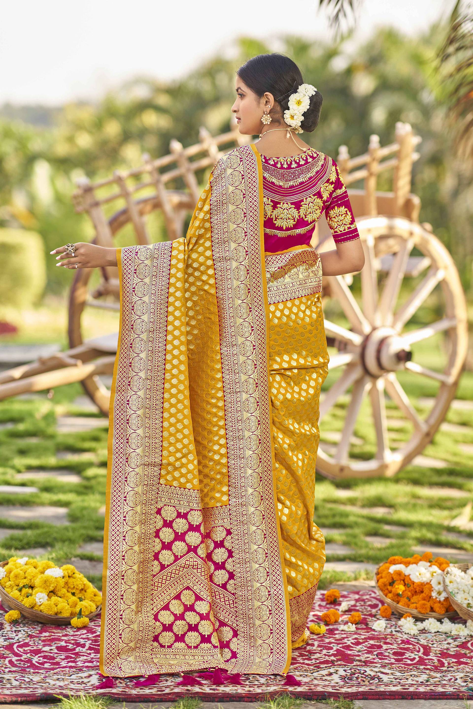 MANOHARI Banarasi Silk Blend Jacquard Work Saree - Yellow | Grocsy
