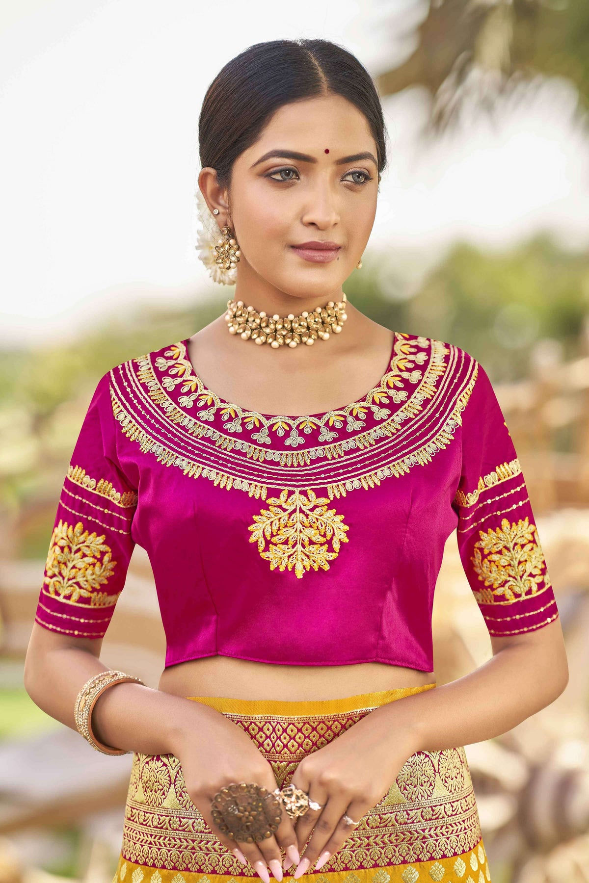 MANOHARI Banarasi Silk Blend Jacquard Work Saree - Yellow | Grocsy