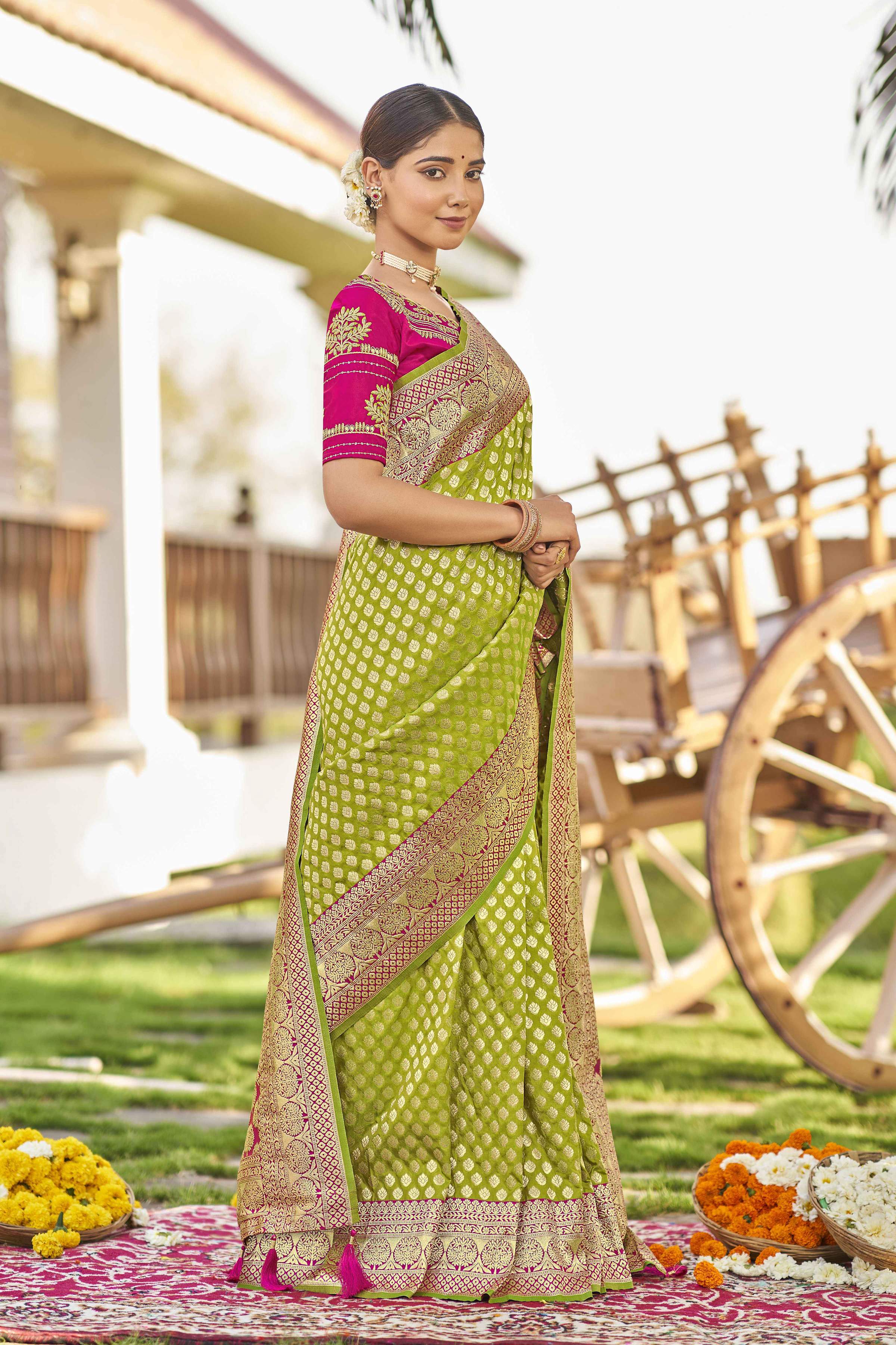 MANOHARI Banarasi Silk Blend Jacquard Work Saree - Green | Grocsy