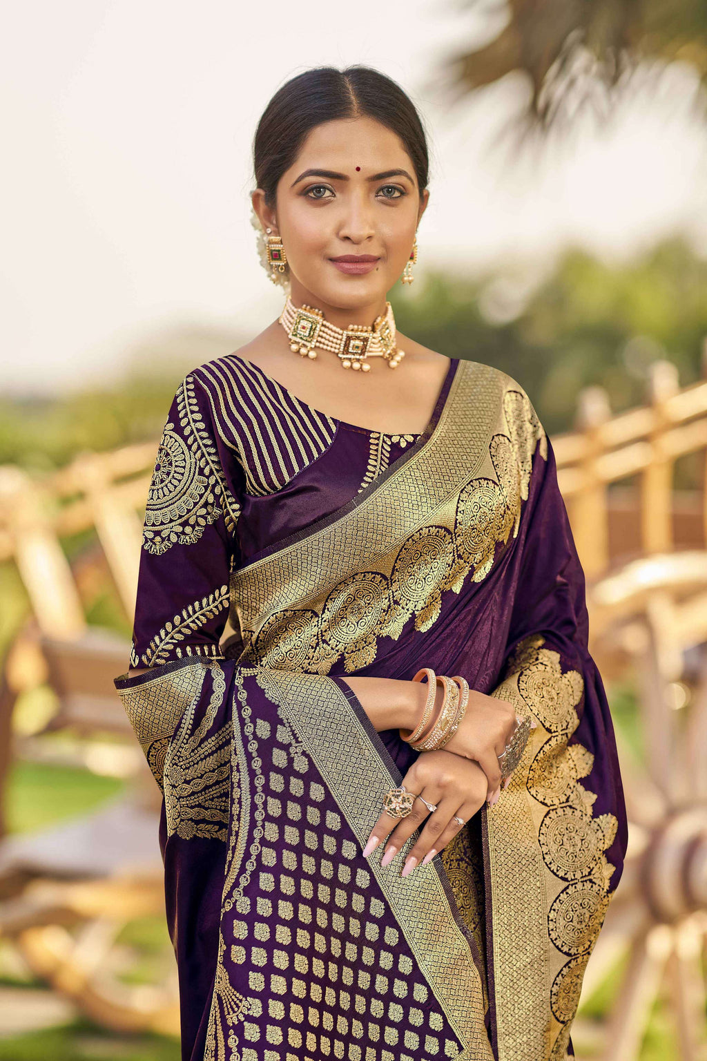 MANOHARI Banarasi Silk Blend Jacquard Work Saree - Purple | Grocsy