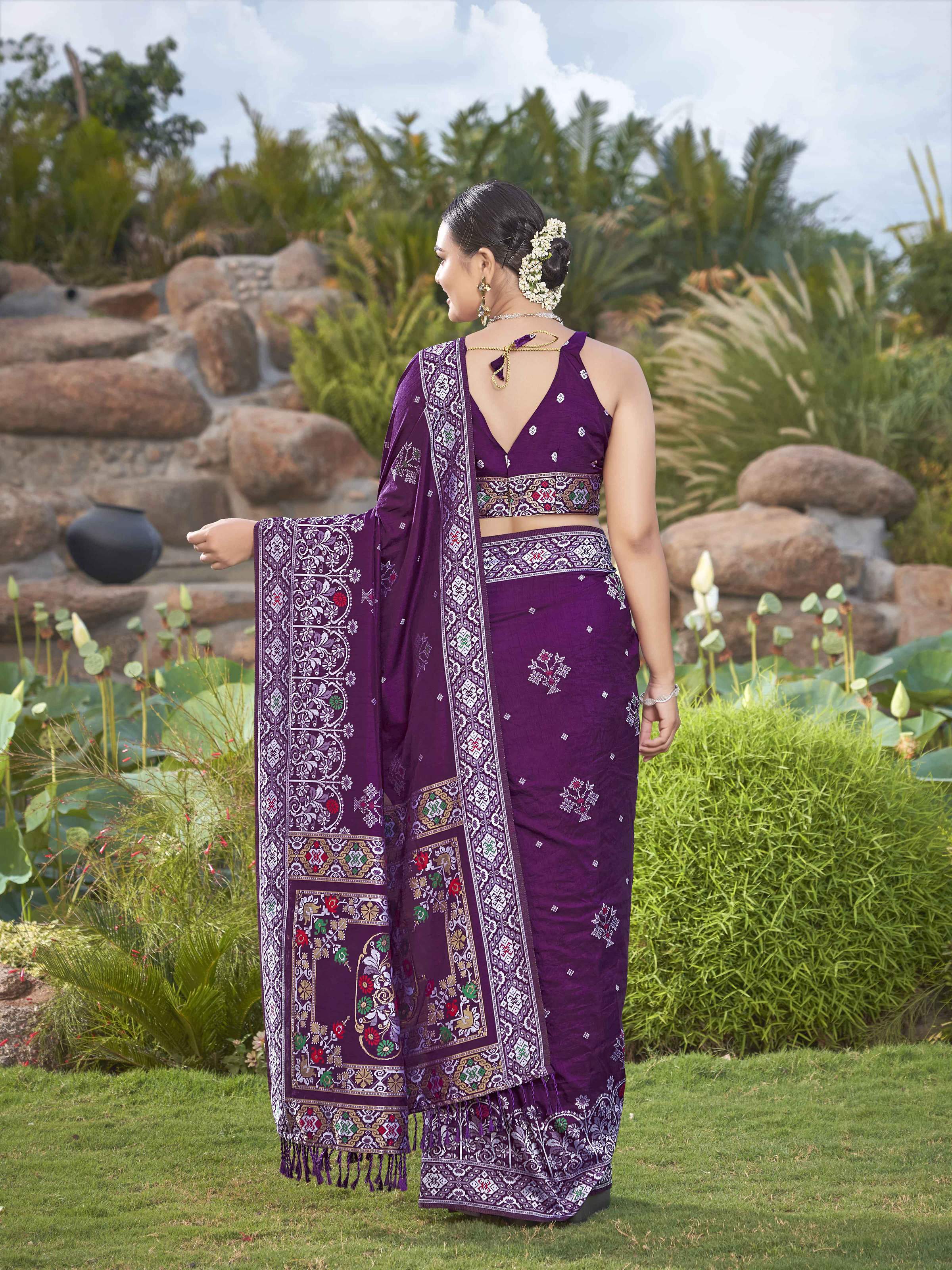 MANOHARI Banarasi Silk Blend Jacquard Work Saree - Purple | Grocsy