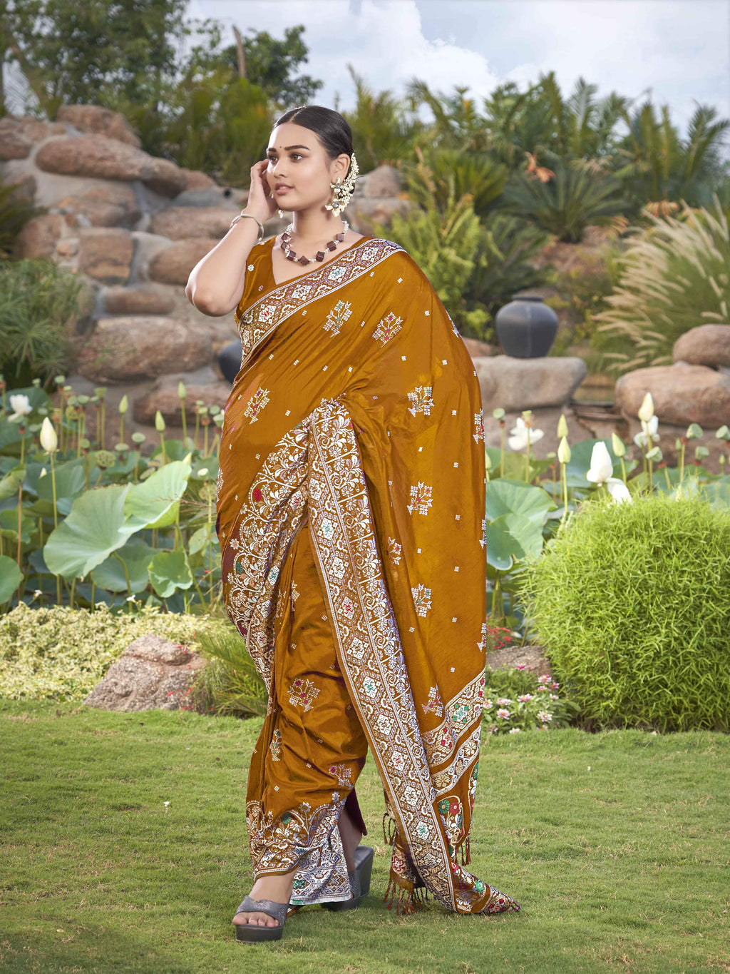 MANOHARI Banarasi Silk Blend Jacquard Work Saree - Mustard | Grocsy