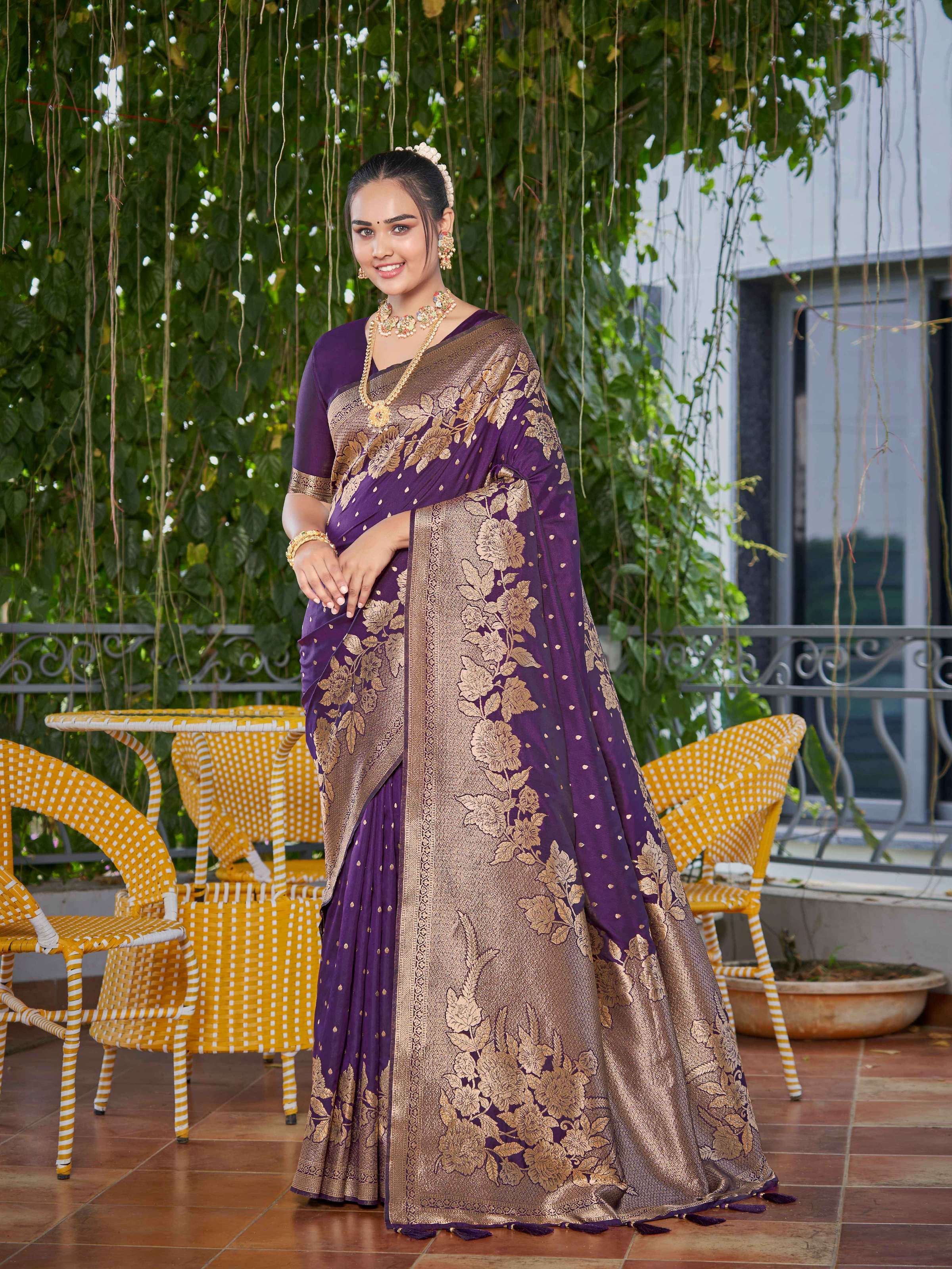 MANOHARI Banarasi Silk Blend Jacquard Work Saree - Purple | Grocsy