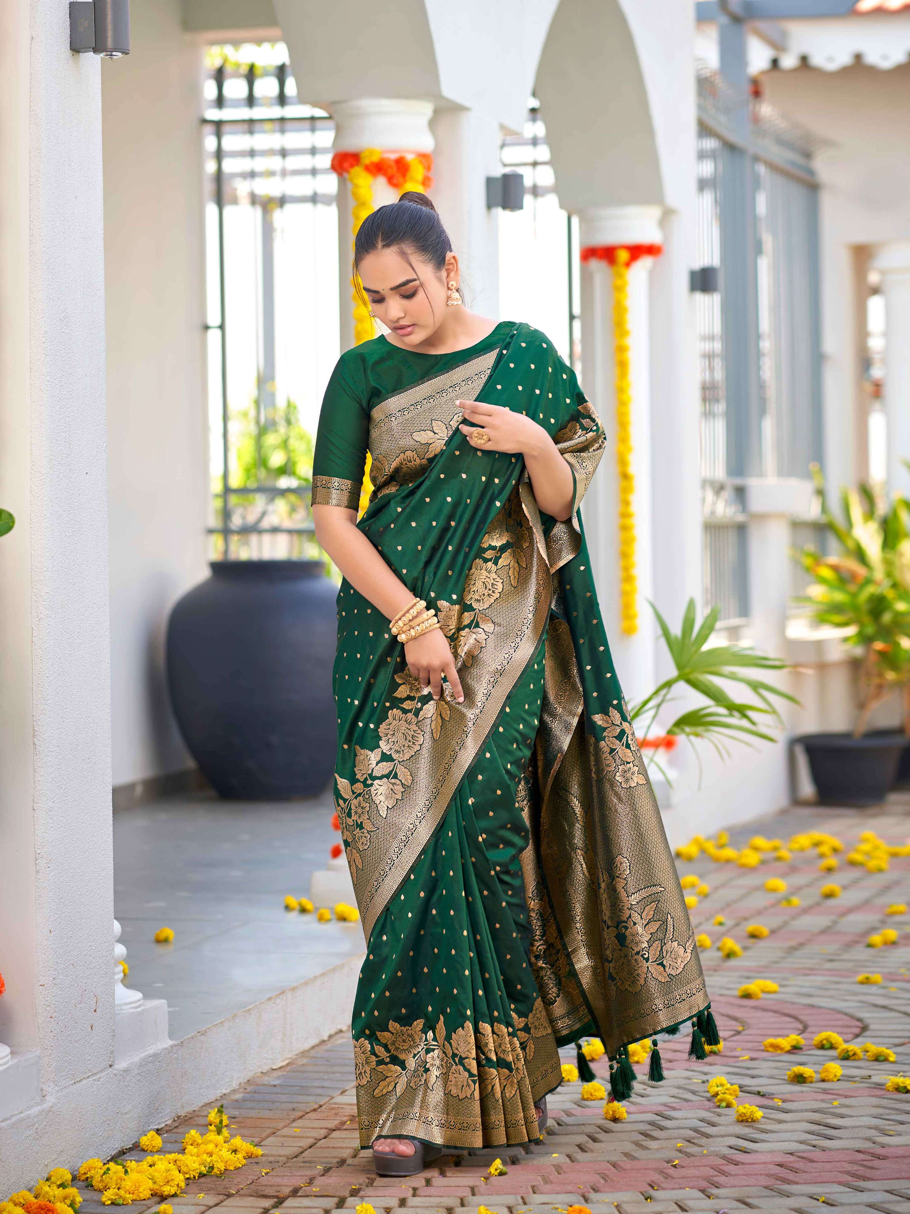 MANOHARI Banarasi Silk Blend Jacquard Work Saree - Green | Grocsy