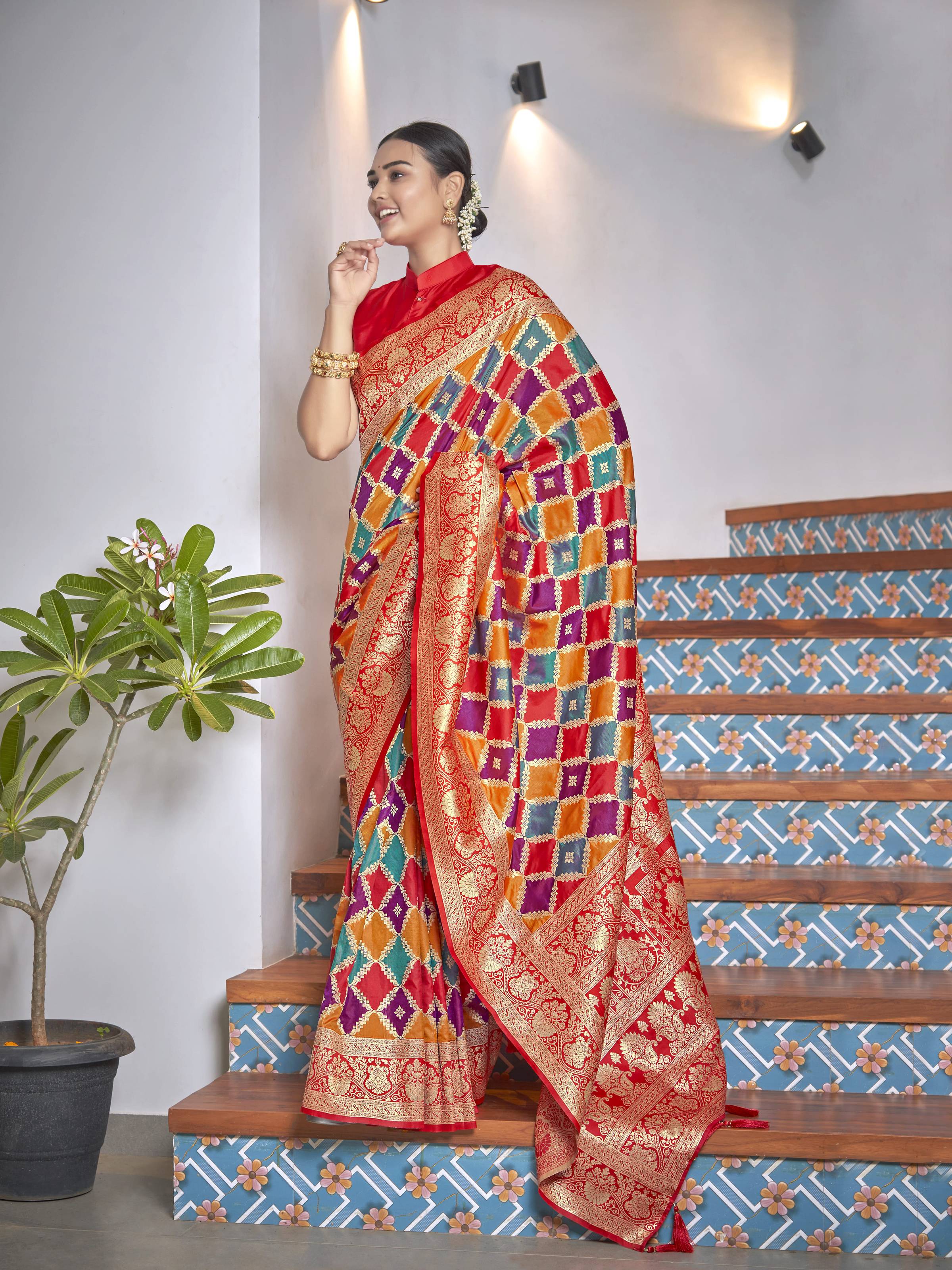 MANOHARI Banarasi Silk Blend Jacquard Work Saree - Yellow | Grocsy