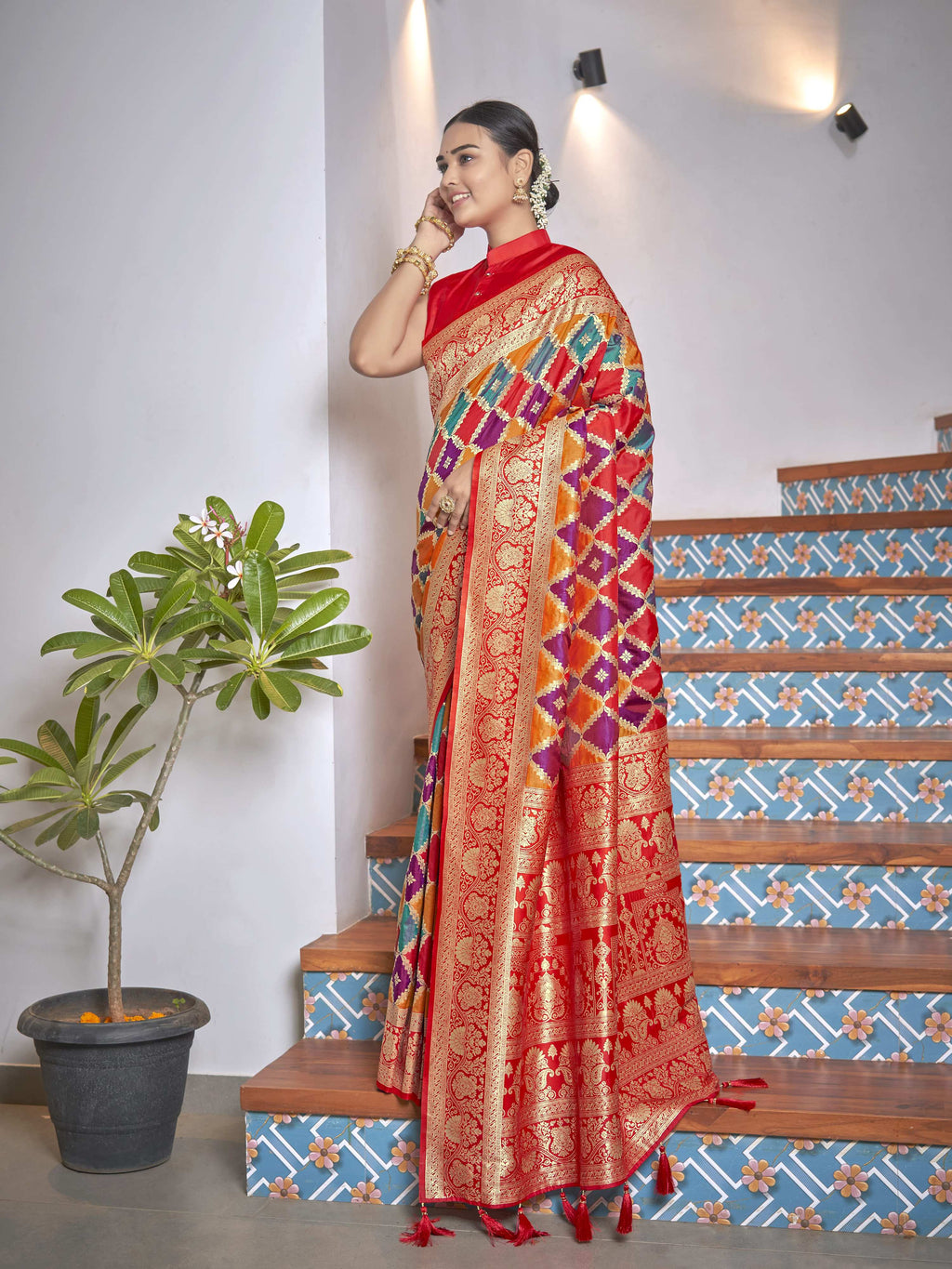 MANOHARI Banarasi Silk Blend Jacquard Work Saree - Yellow | Grocsy