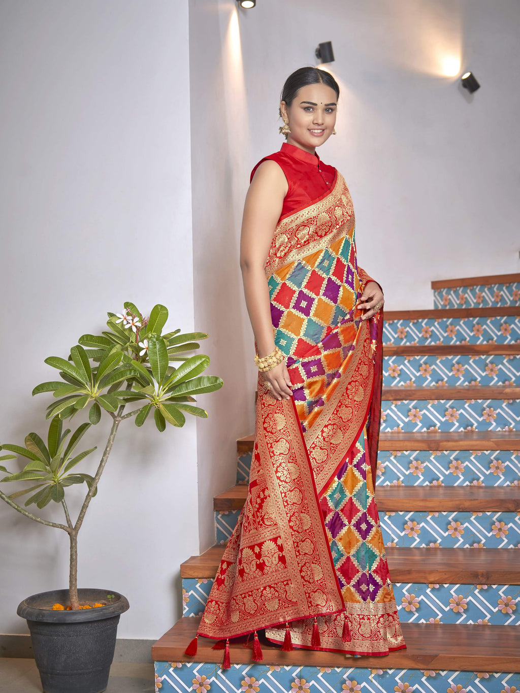 MANOHARI Banarasi Silk Blend Jacquard Work Saree - Yellow | Grocsy