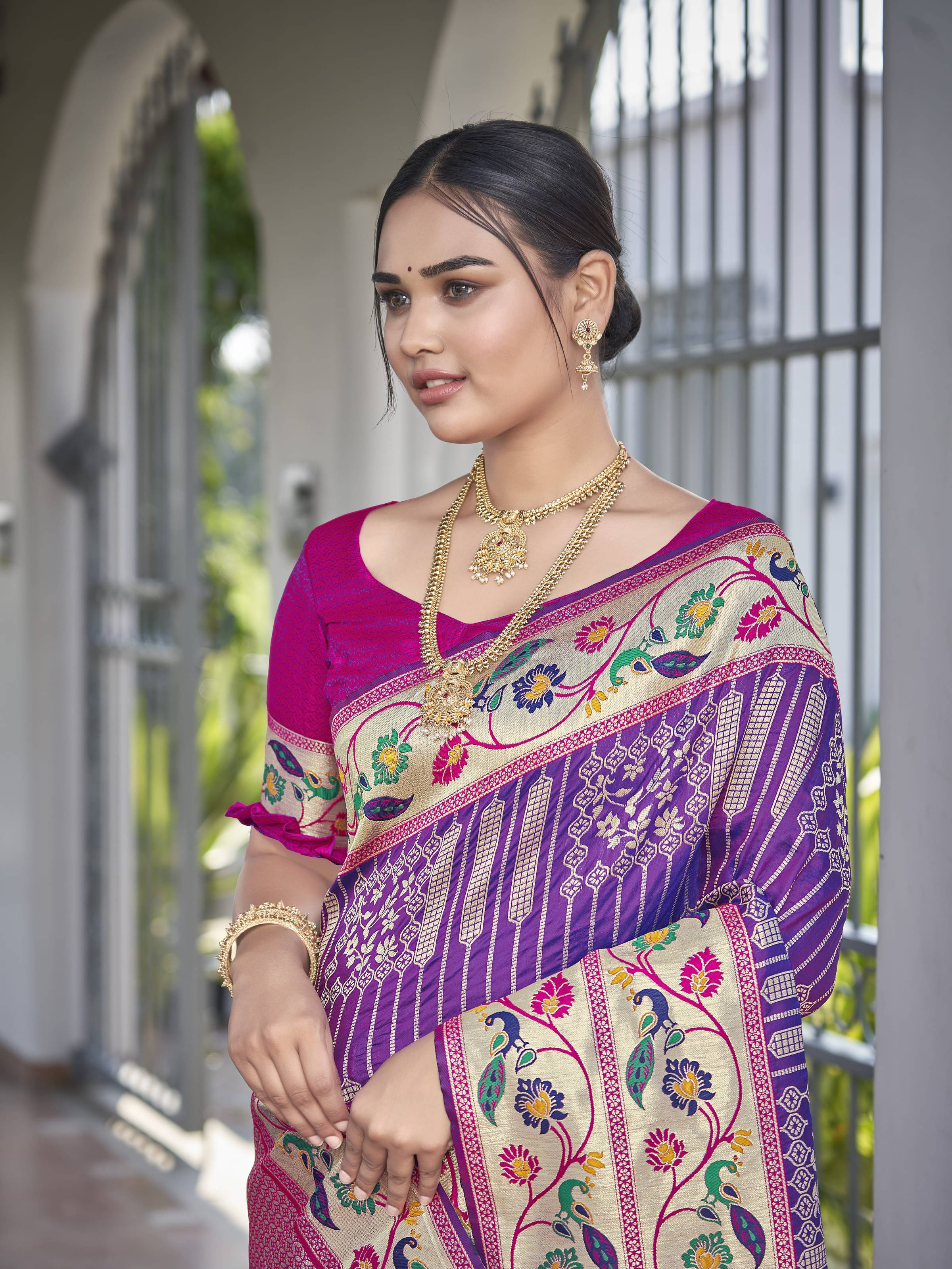MANOHARI Banarasi Silk Blend Jacquard Work Saree - Purple | Grocsy