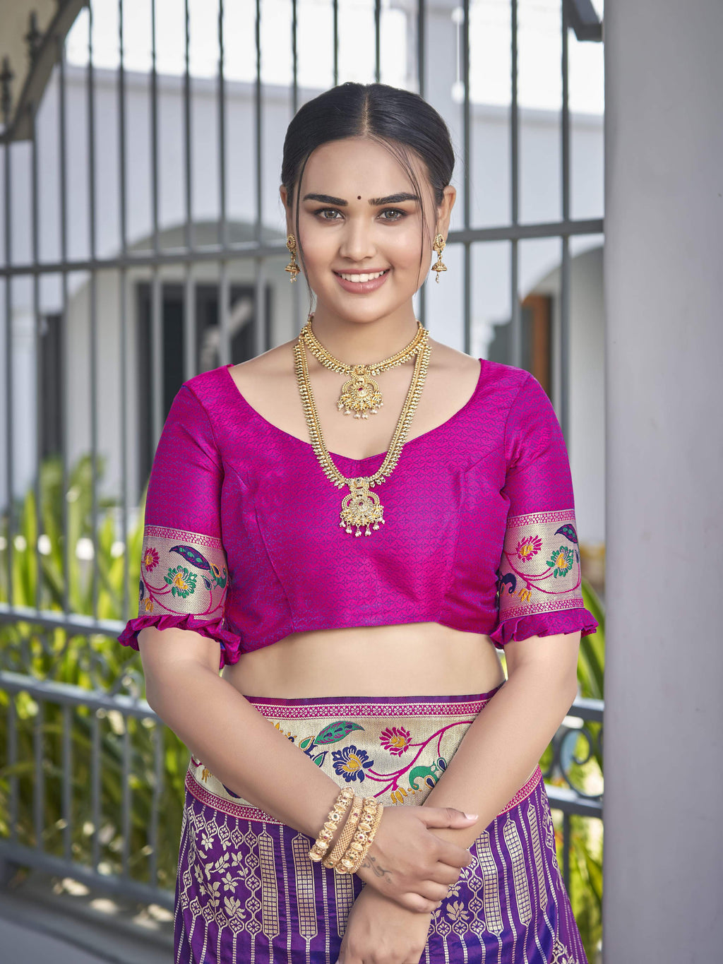 MANOHARI Banarasi Silk Blend Jacquard Work Saree - Purple | Grocsy