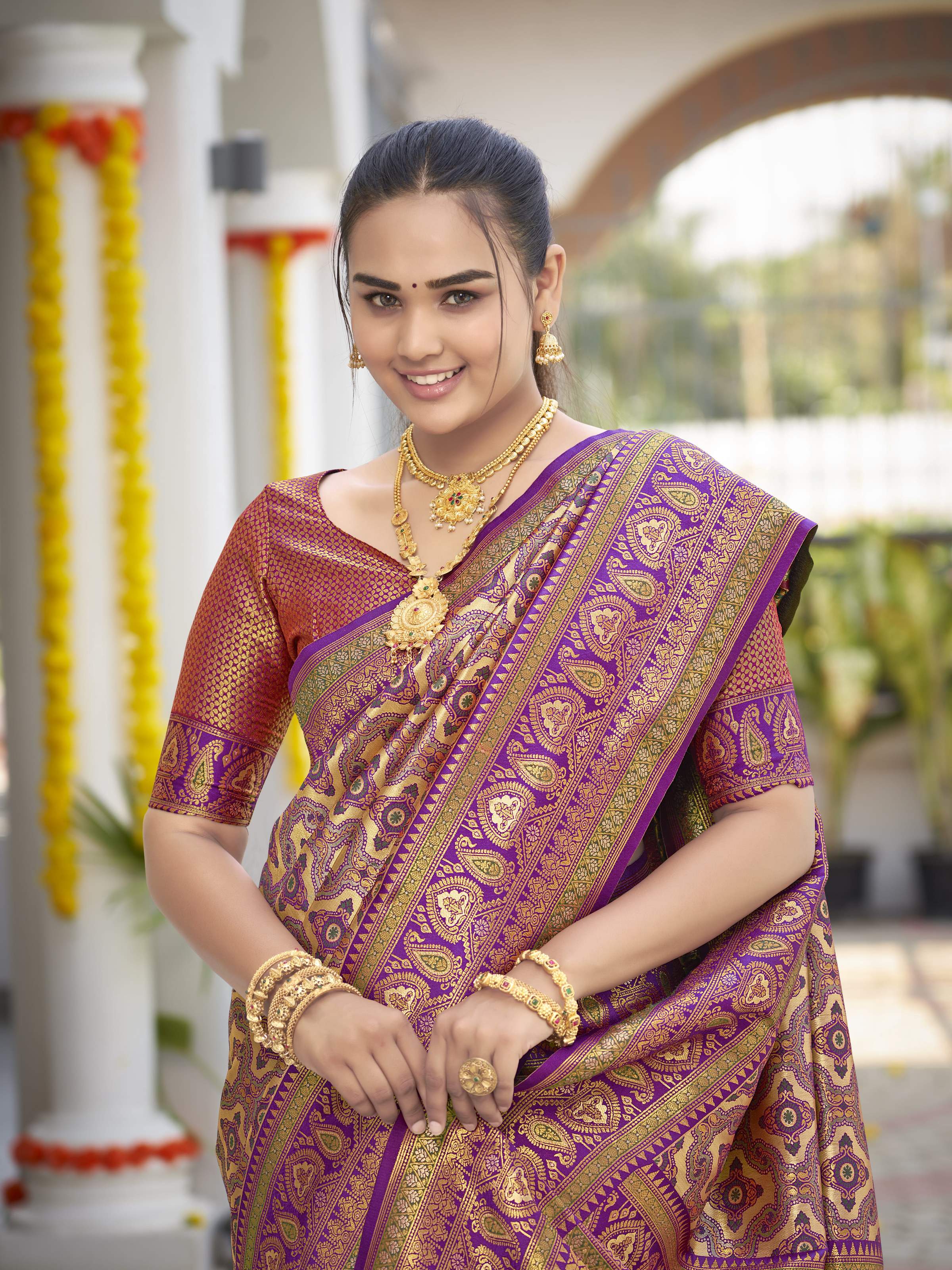 MANOHARI Banarasi Silk Blend Jacquard Work Saree - Purple | Grocsy