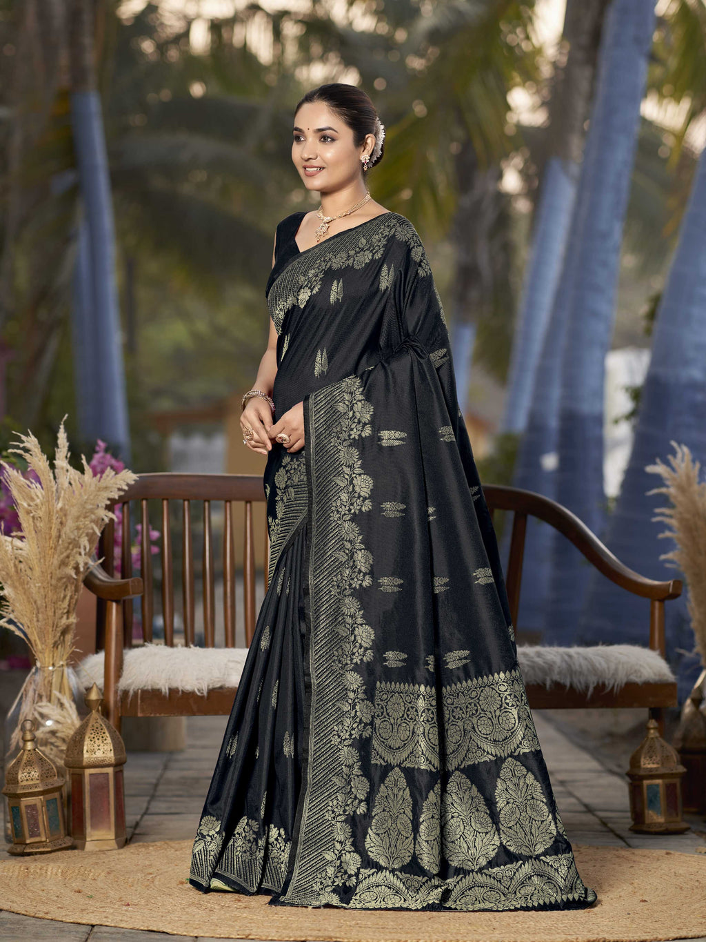 MANOHARI Banarasi Silk Blend Jacquard Work Saree - Black | Grocsy