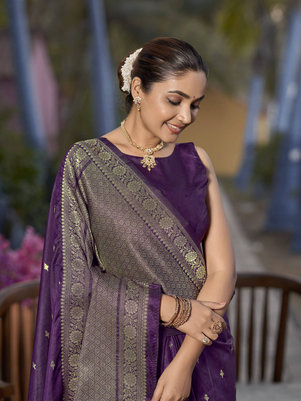 MANOHARI Banarasi Silk Blend Jacquard Work Saree - Purple | Grocsy