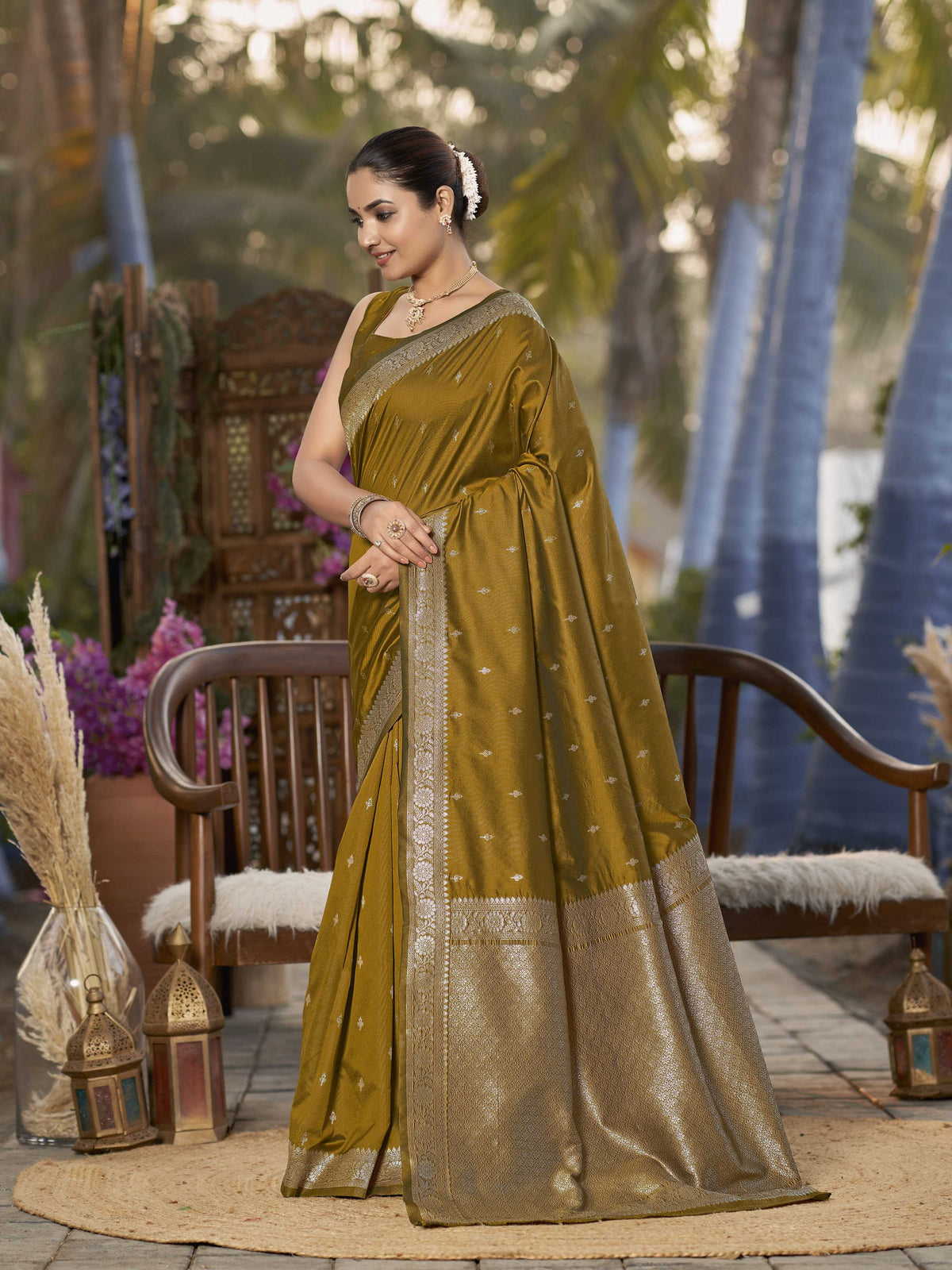 MANOHARI Banarasi Silk Blend Jacquard Work Saree - Yellow | Grocsy