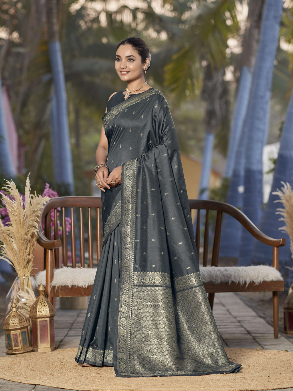 MANOHARI Banarasi Silk Blend Jacquard Work Saree - Grey | Grocsy