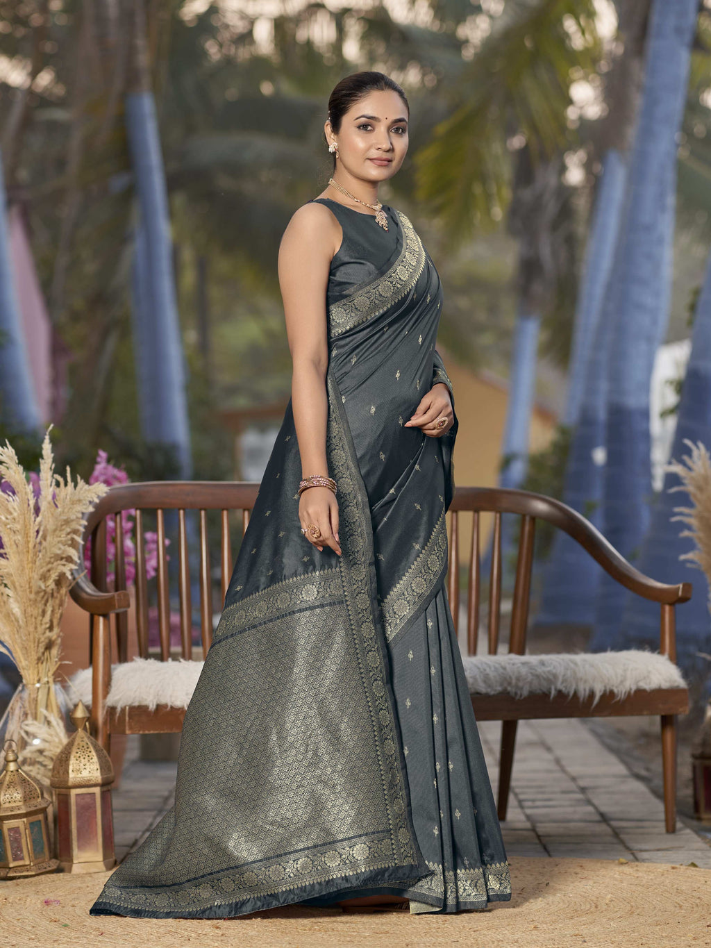 MANOHARI Banarasi Silk Blend Jacquard Work Saree - Grey | Grocsy
