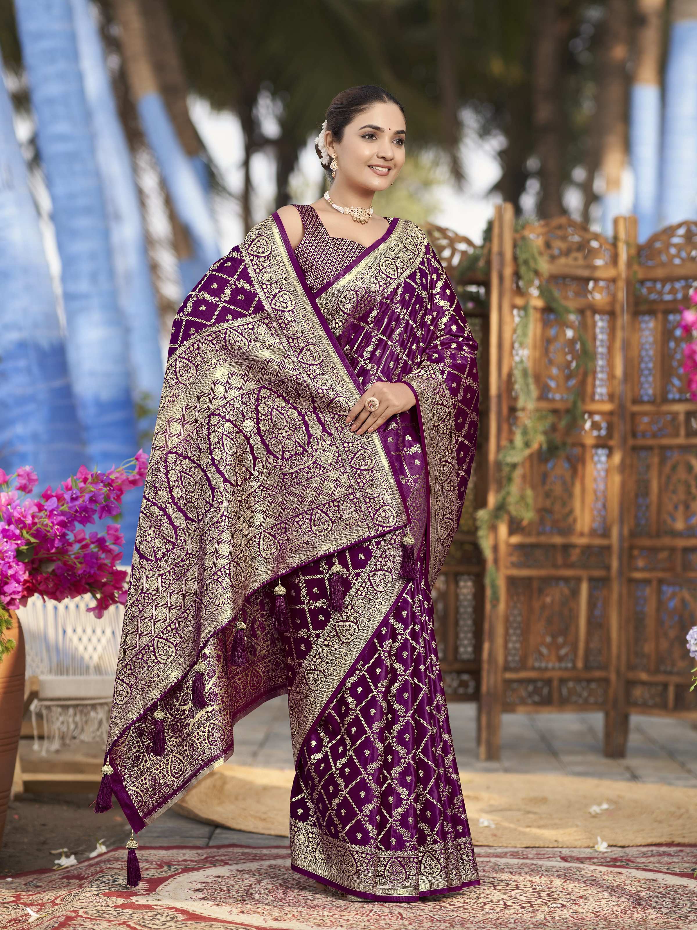 MANOHARI Banarasi Silk Blend Jacquard Work Saree - Purple | Grocsy