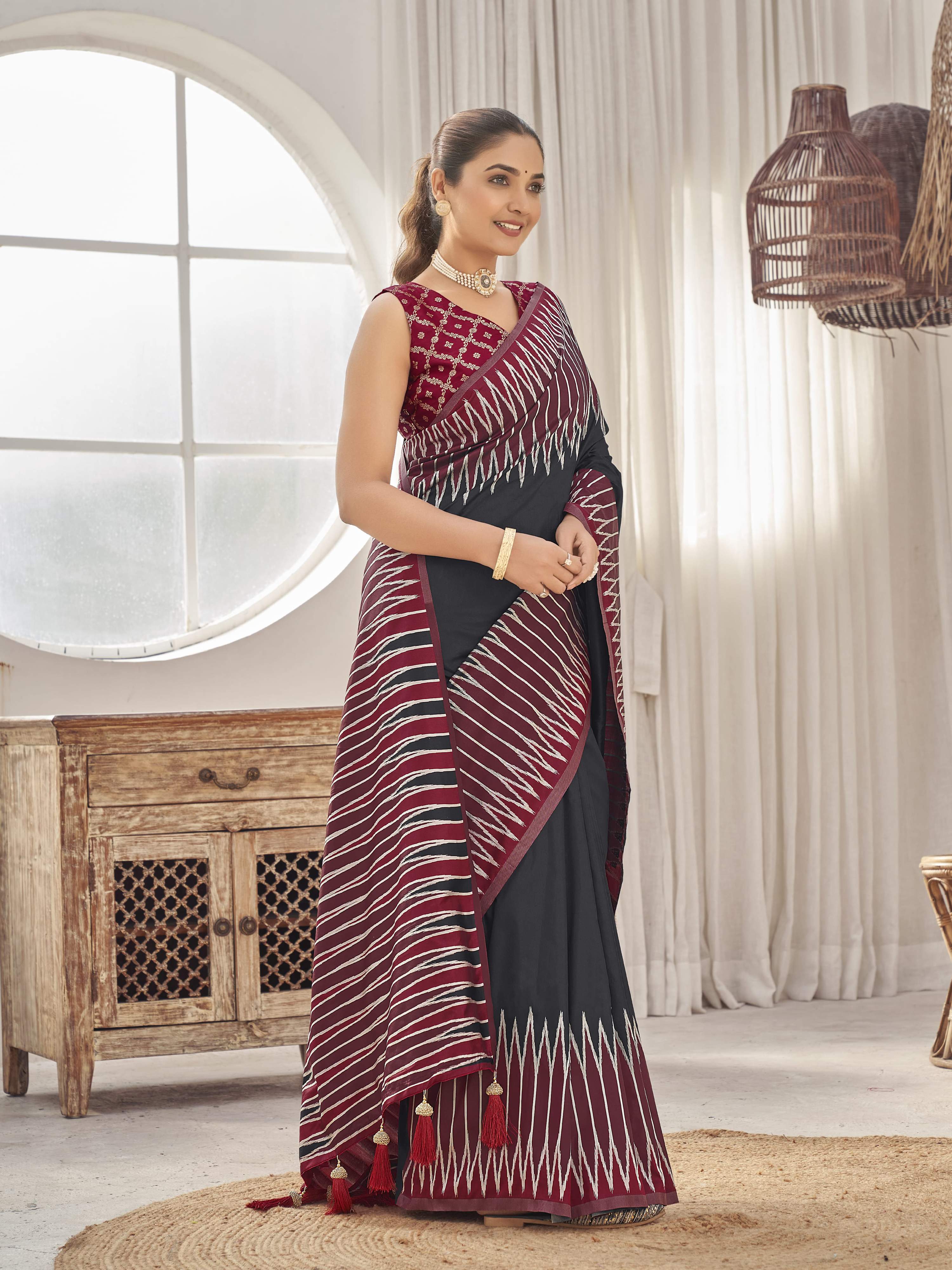 MANOHARI Banarasi Silk Blend Jacquard Work Saree - Black | Grocsy