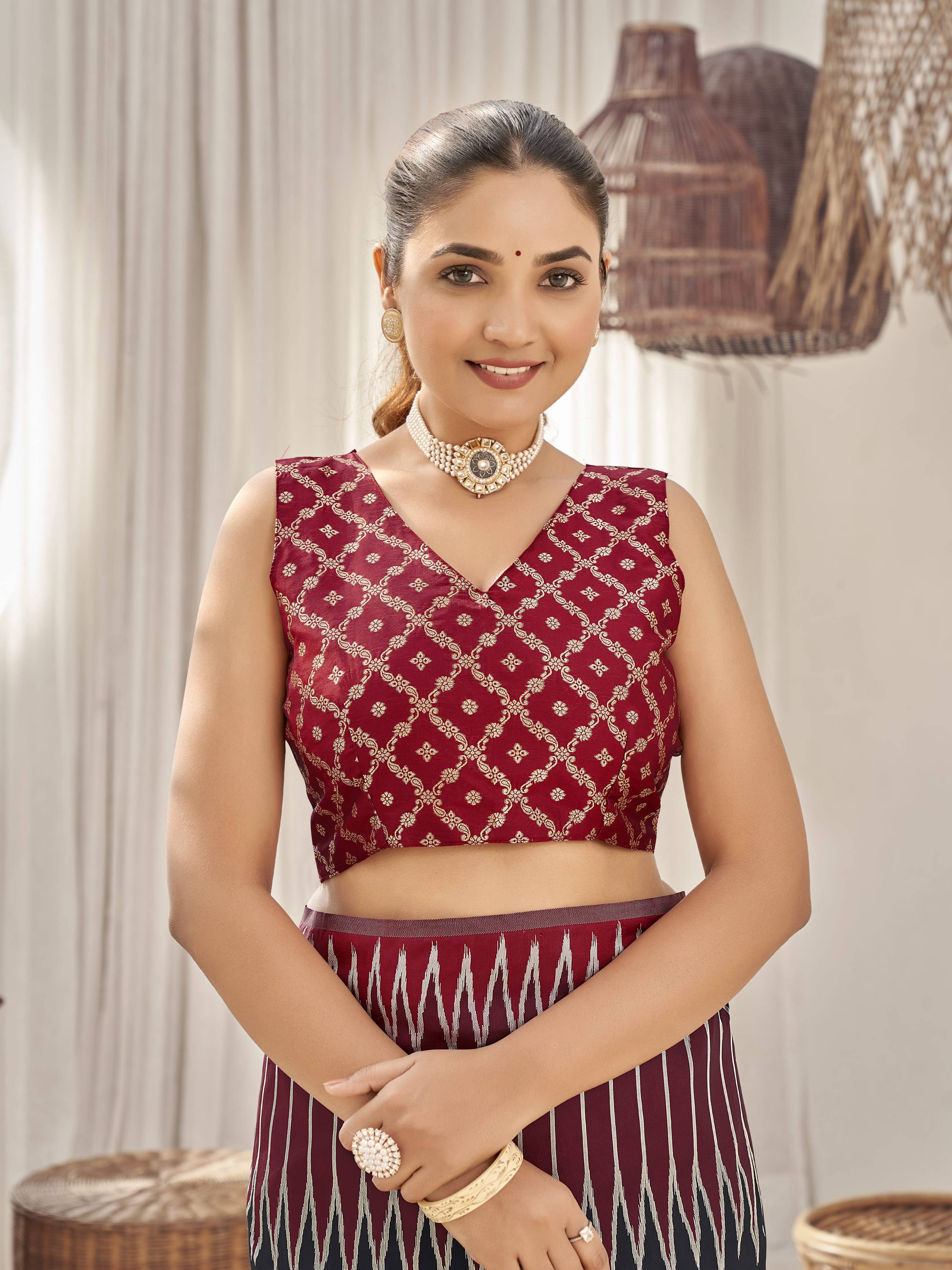 MANOHARI Banarasi Silk Blend Jacquard Work Saree - Black | Grocsy