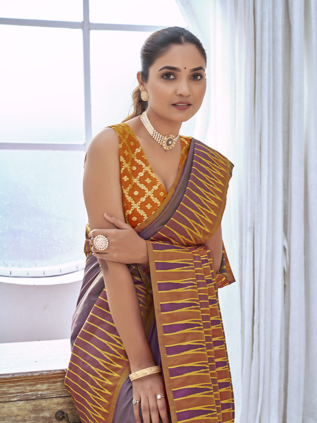 MANOHARI Banarasi Silk Blend Jacquard Work Saree - Purple | Grocsy