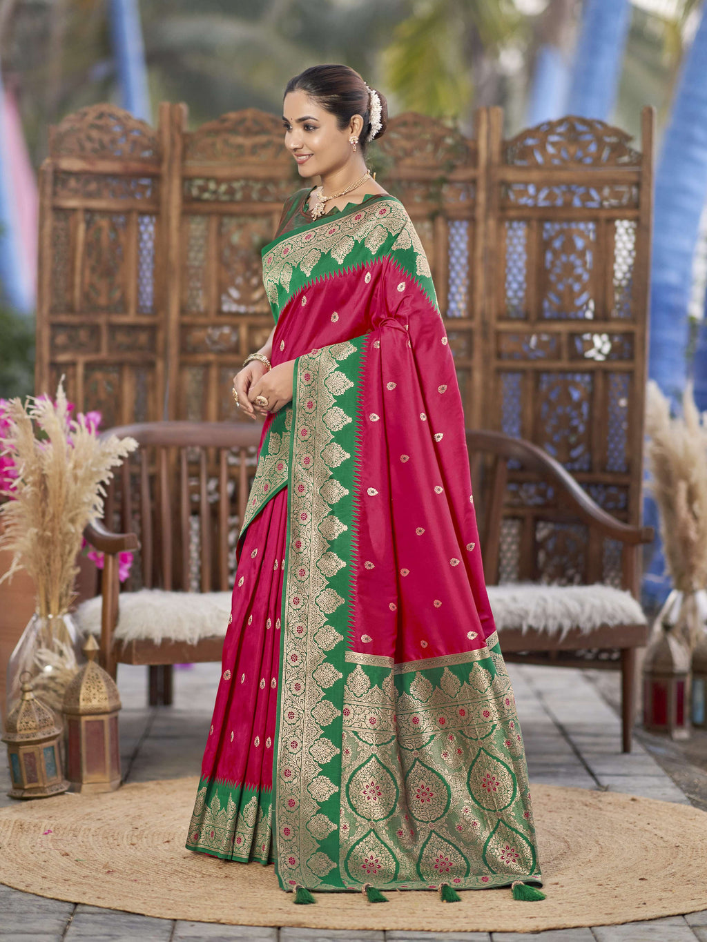 MANOHARI Banarasi Silk Blend Jacquard Work Saree - Pink | Grocsy