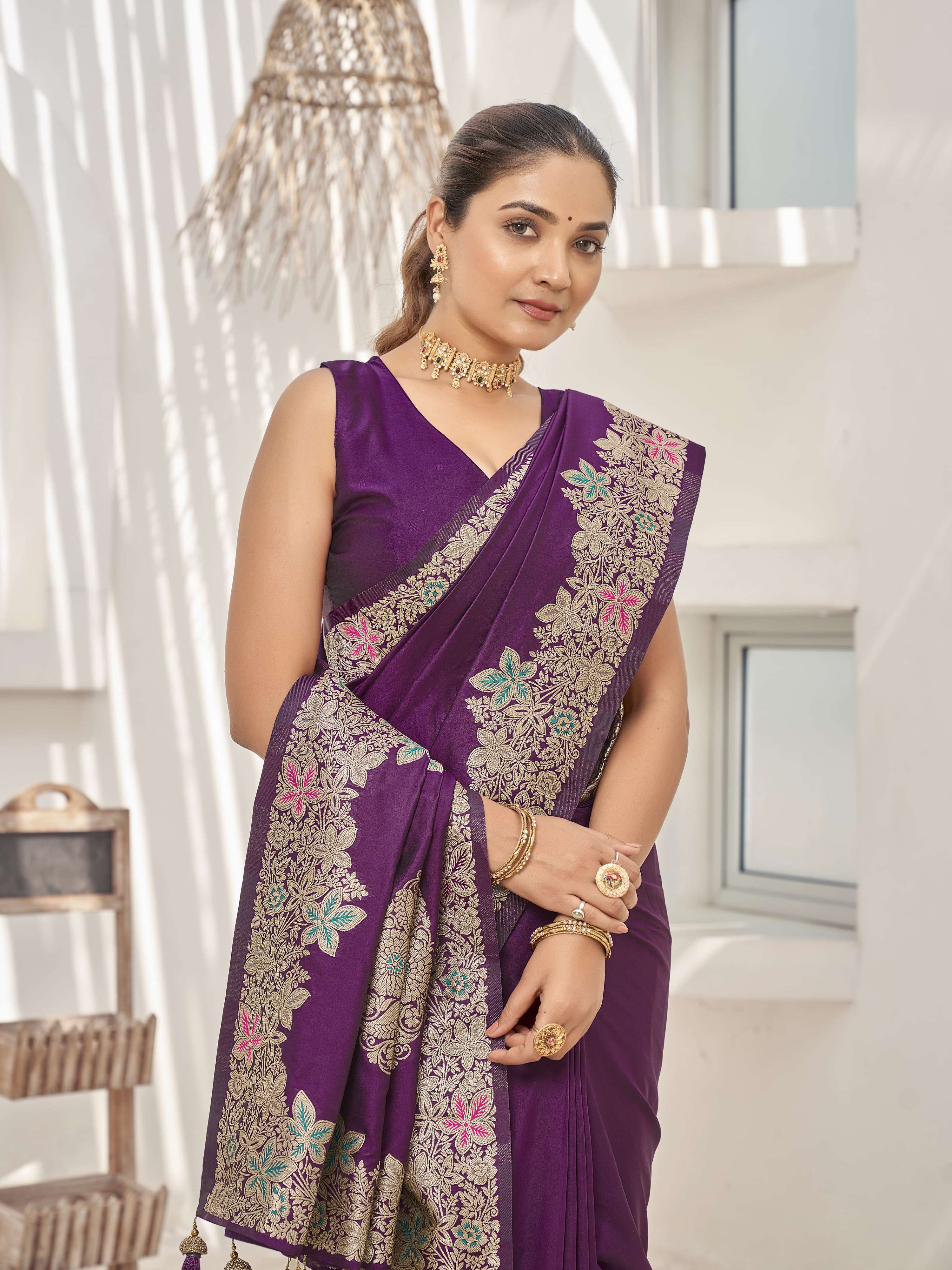 MANOHARI Banarasi Silk Blend Jacquard Work Saree - Purple | Grocsy