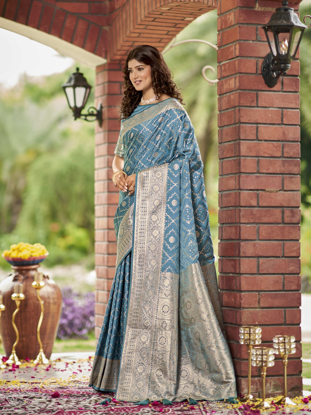 MANOHARI Banarasi Silk Blend Jacquard Work Saree - Blue | Grocsy