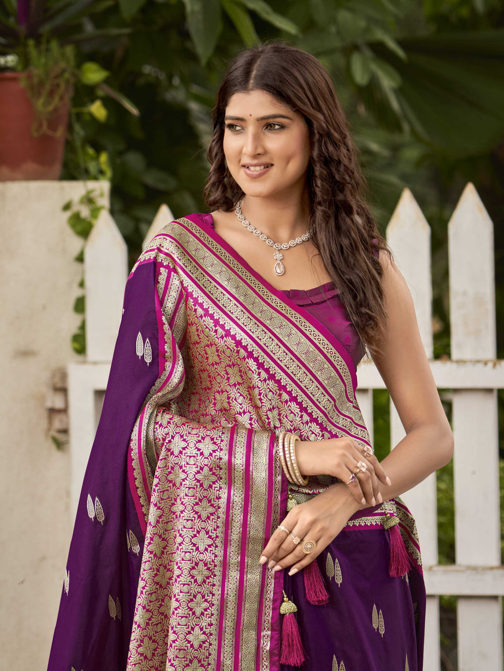 MANOHARI Banarasi Silk Blend Jacquard Work Saree - Purple | Grocsy