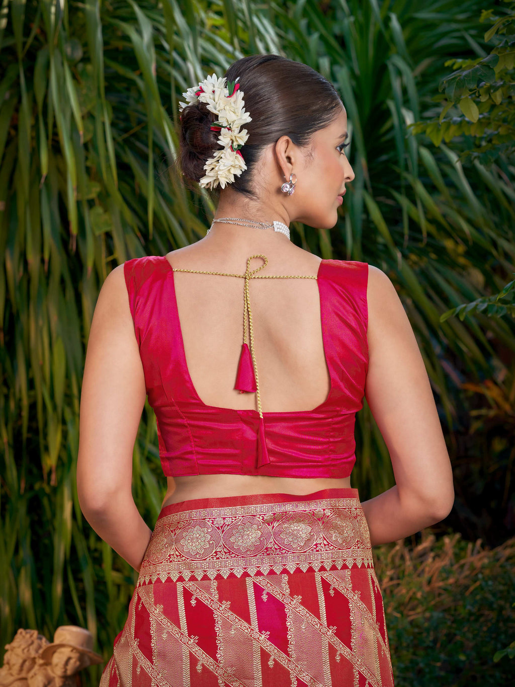 MANOHARI Banarasi Silk Blend Jacquard Work Saree - Pink | Grocsy