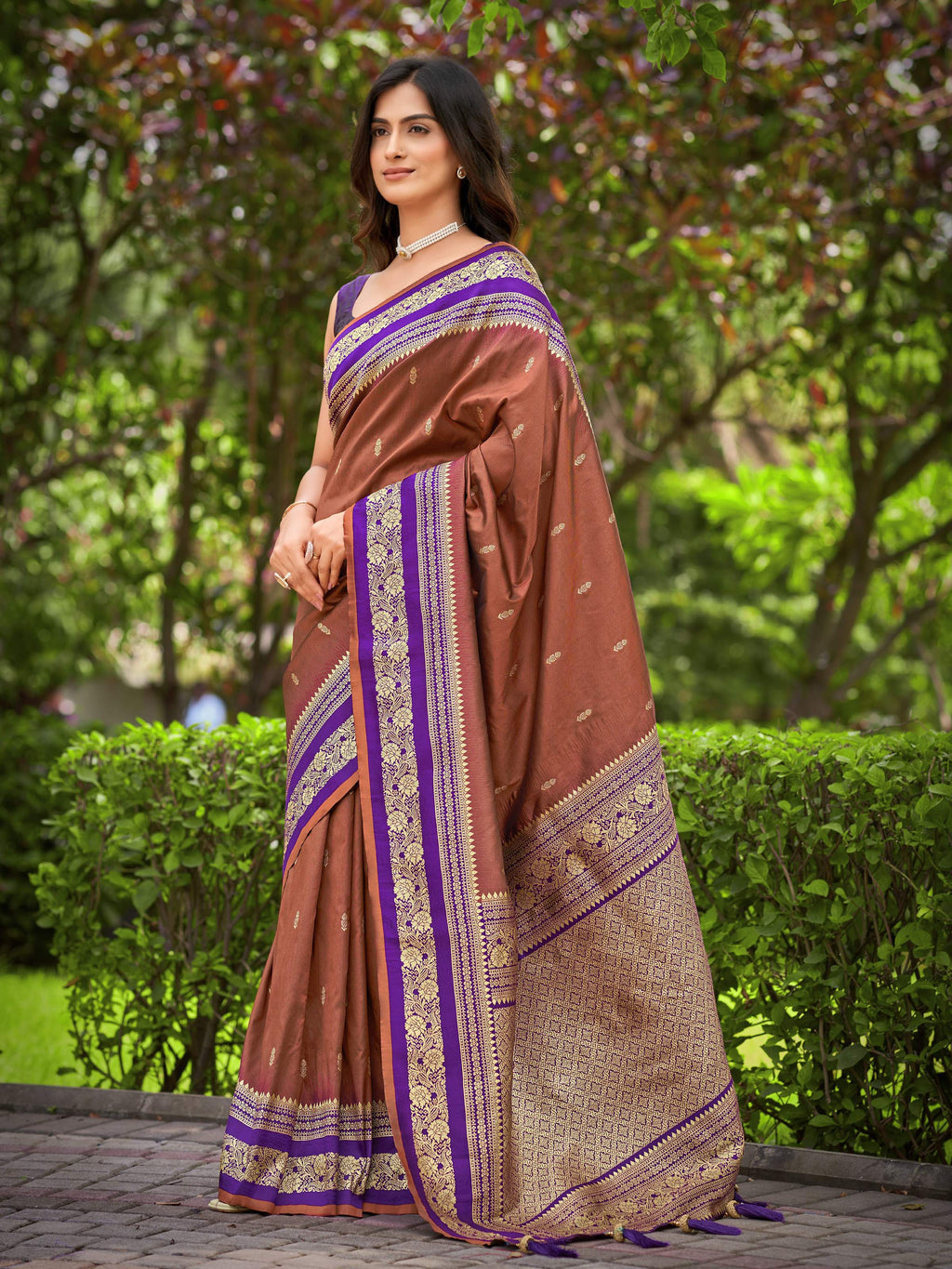 MANOHARI Banarasi Silk Blend Jacquard Work Saree - Brown | Grocsy
