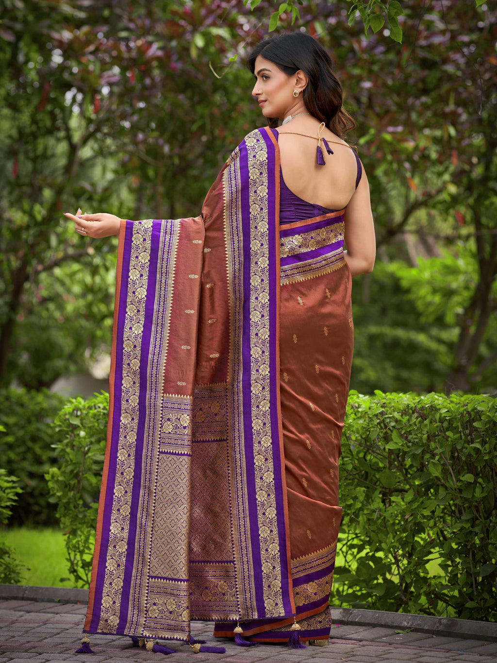 MANOHARI Banarasi Silk Blend Jacquard Work Saree - Brown | Grocsy
