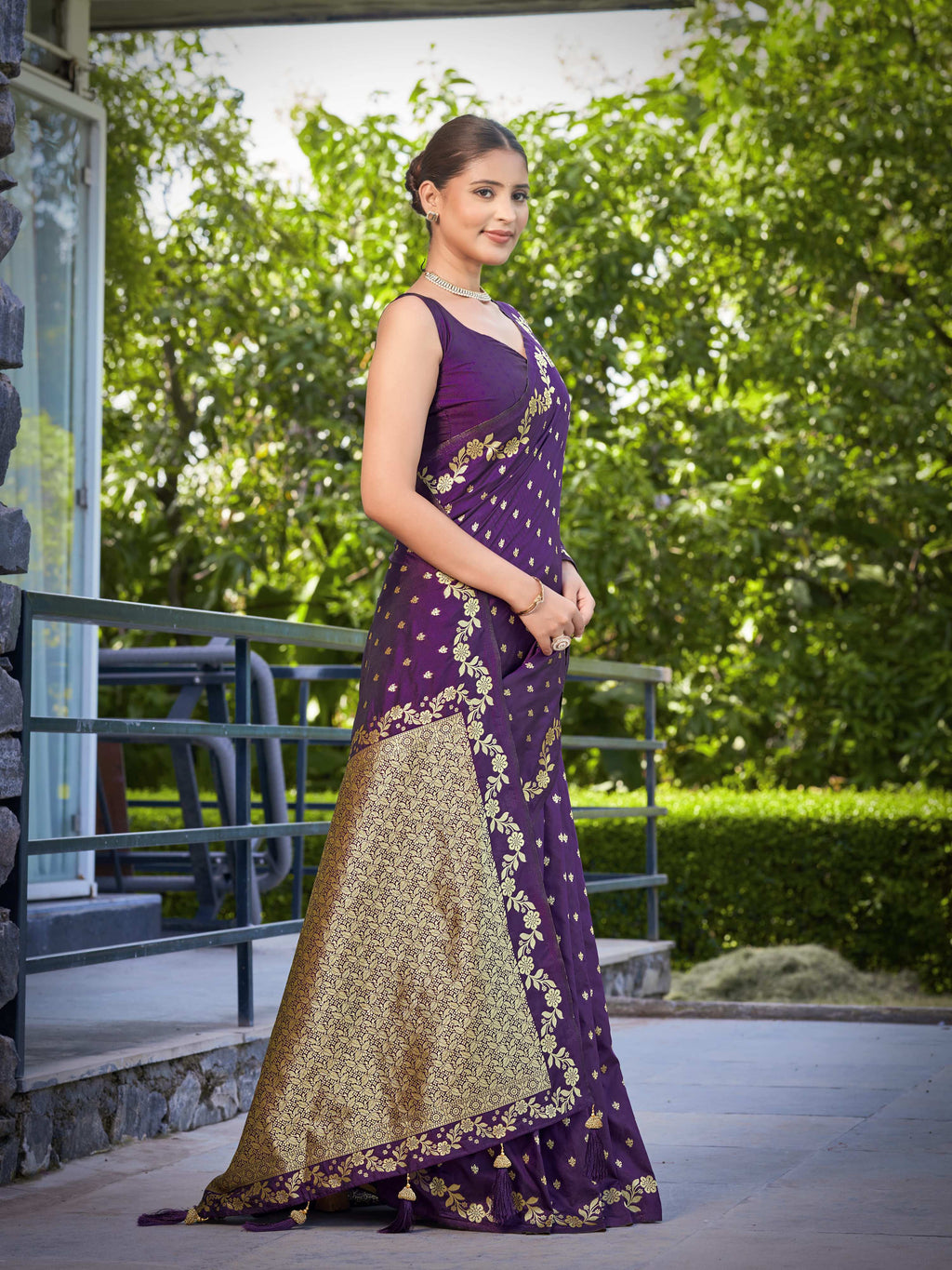 MANOHARI Banarasi Silk Blend Jacquard Work Saree - Purple | Grocsy