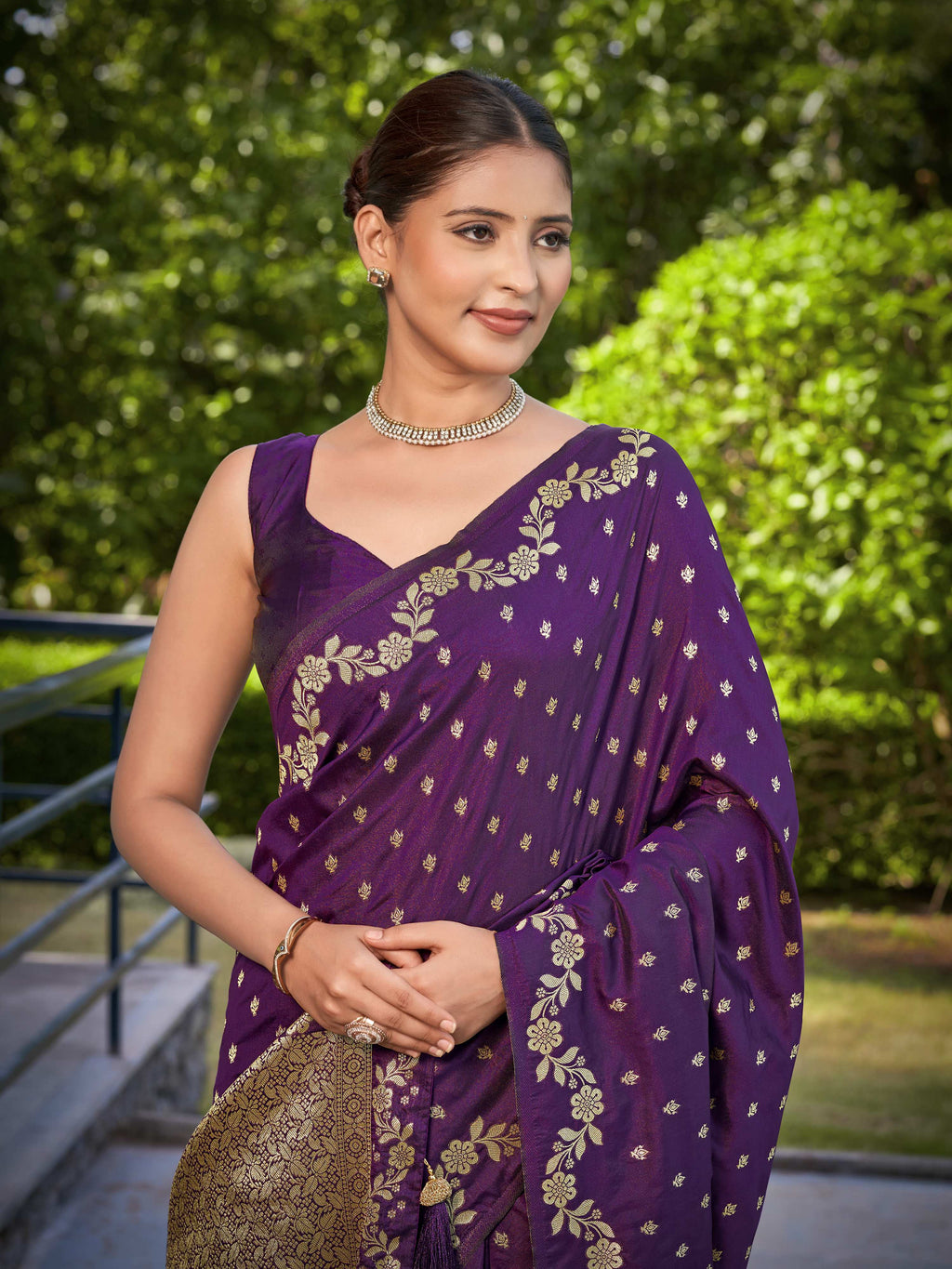MANOHARI Banarasi Silk Blend Jacquard Work Saree - Purple | Grocsy