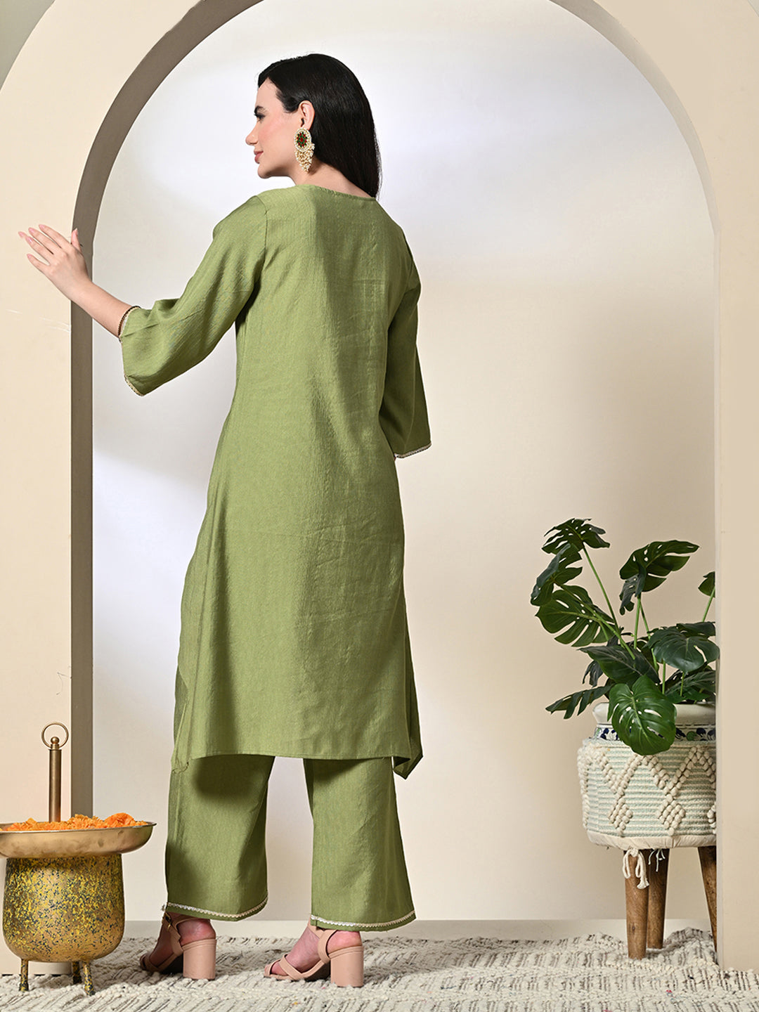 Myshka Women's Embroidered Keyhole Neck Bell Sleeves Kurta & Palazzos Sets in Green Color | Grocsy