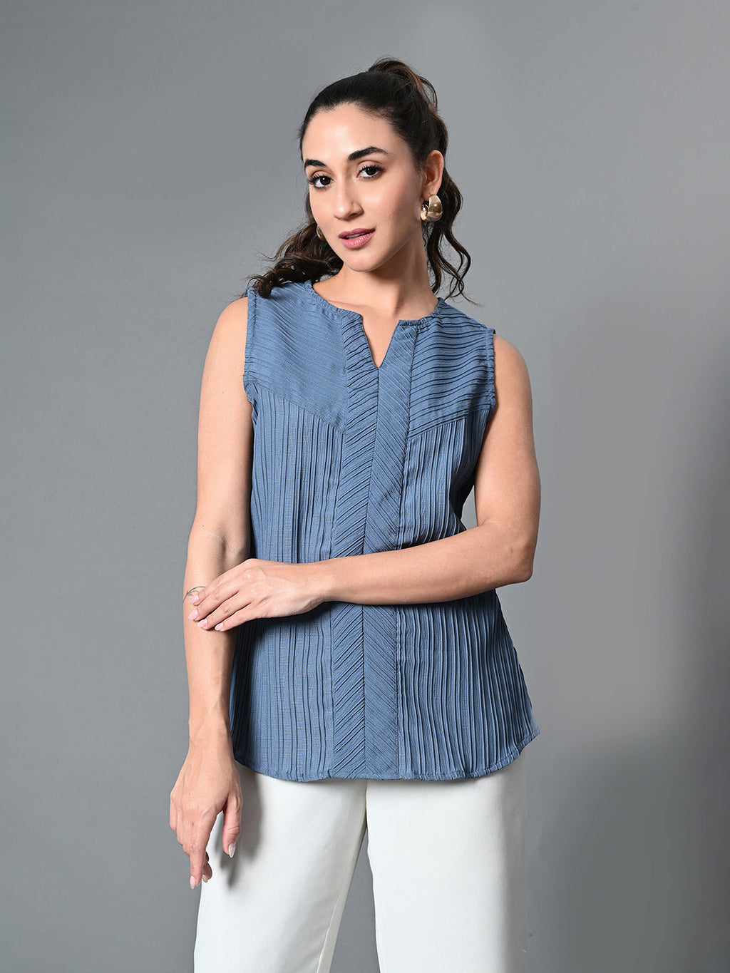 Myshka Women's Keyhole Neck Sleeveless Top in Grey Color | Grocsy