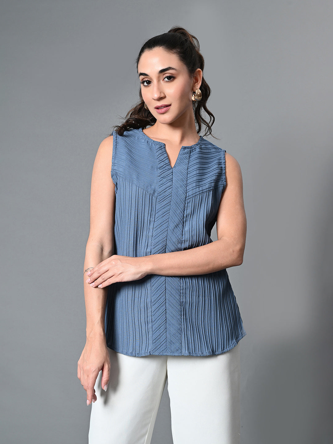 Myshka Women's Keyhole Neck Sleeveless Top in Grey Color | Grocsy