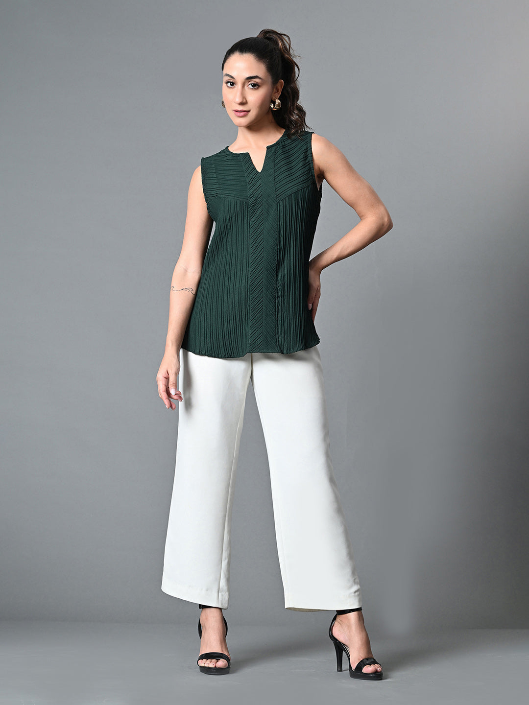 Myshka Women's Keyhole Neck Sleeveless Top in Green Color | Grocsy