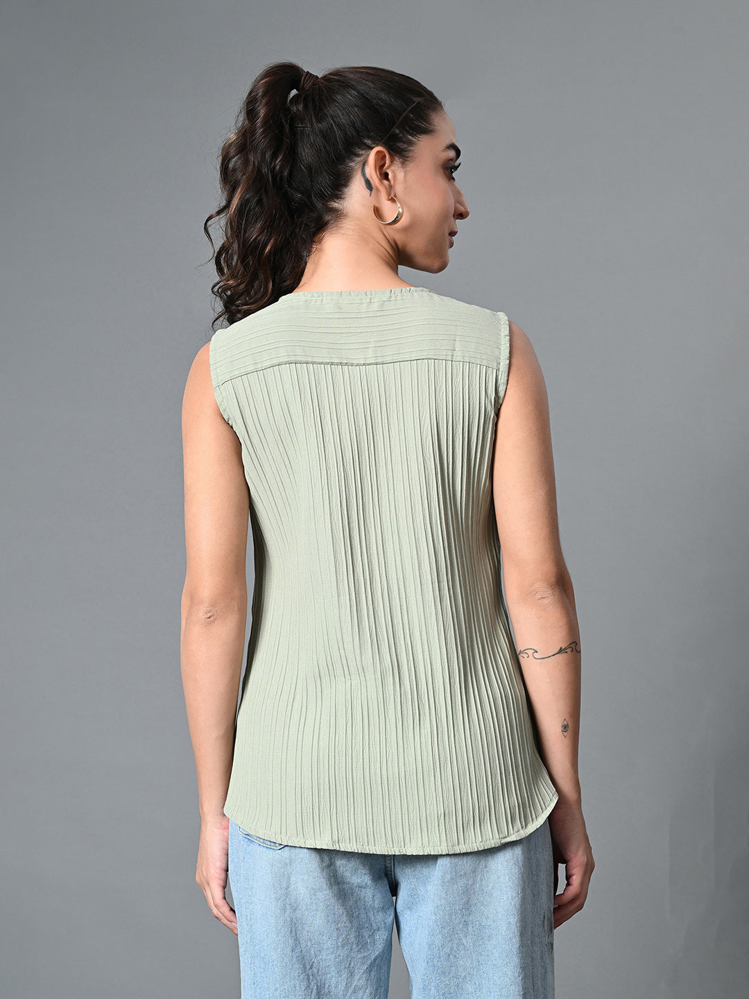 Myshka Women's Keyhole Neck Sleeveless Top in Olive Color | Grocsy