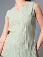 Myshka Women's Keyhole Neck Sleeveless Top in Olive Color | Grocsy