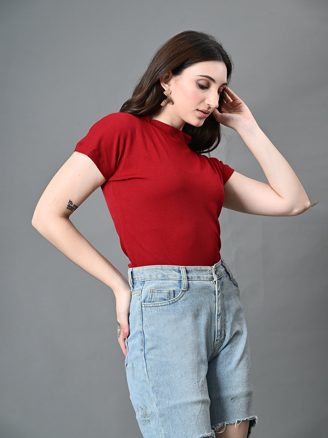 Myshka Women's Ribbed Choker Neck Cut-out Short Sleeves Top in Maroon Color | Grocsy