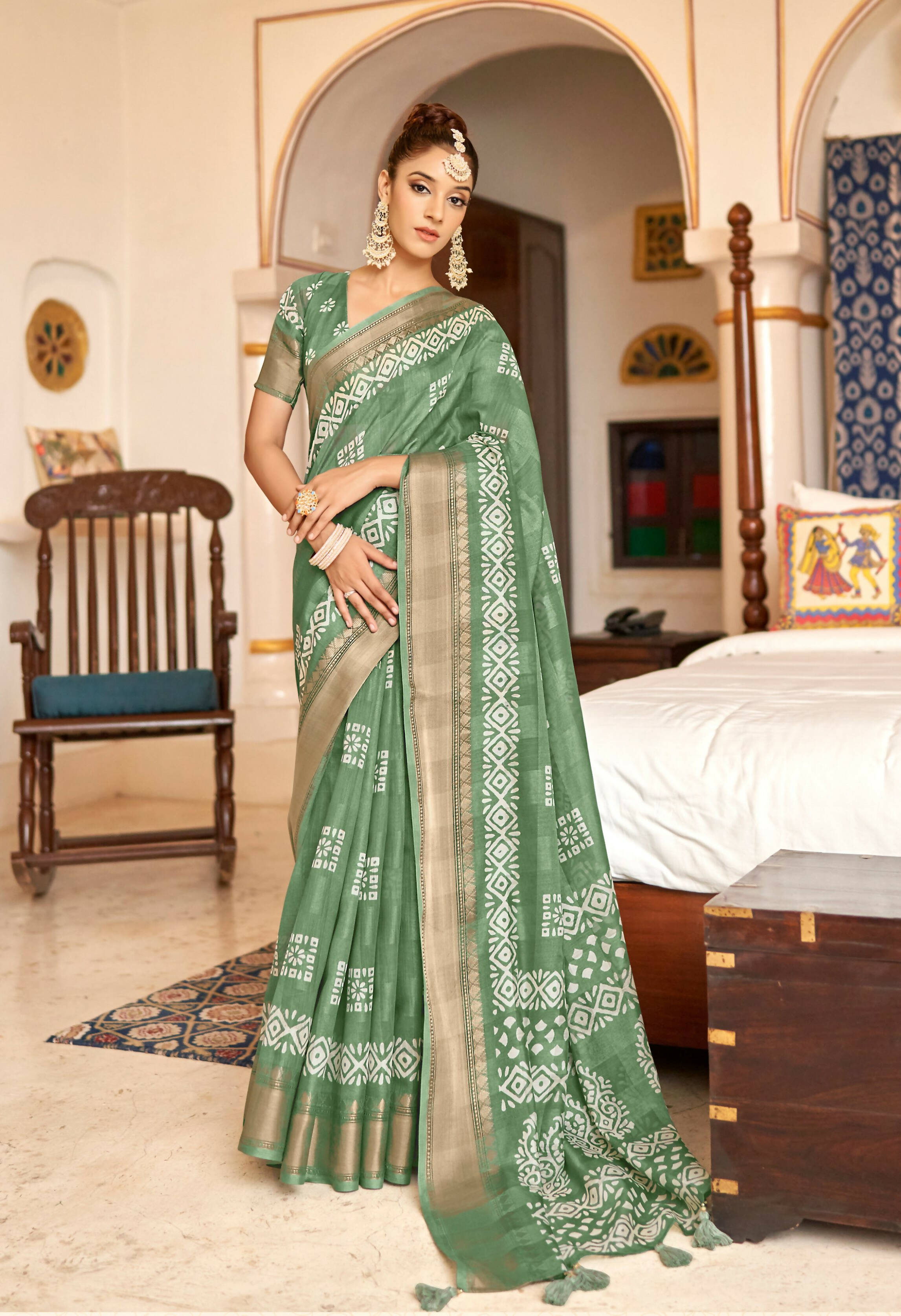 Green Patta Poly Cotton Aztec Printed Saree With Unstitched Blouse Piece - Shades | Grocsy
