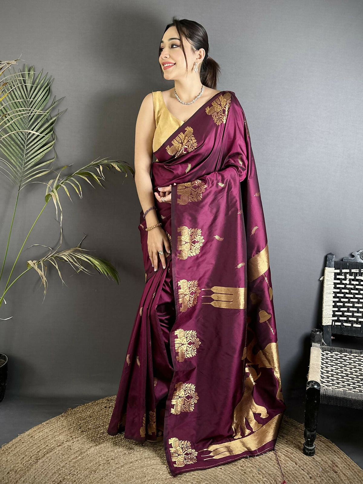 Joban Fashion Magenta Motifs Zari Weaving Soft Silk Banarasi Saree | Grocsy