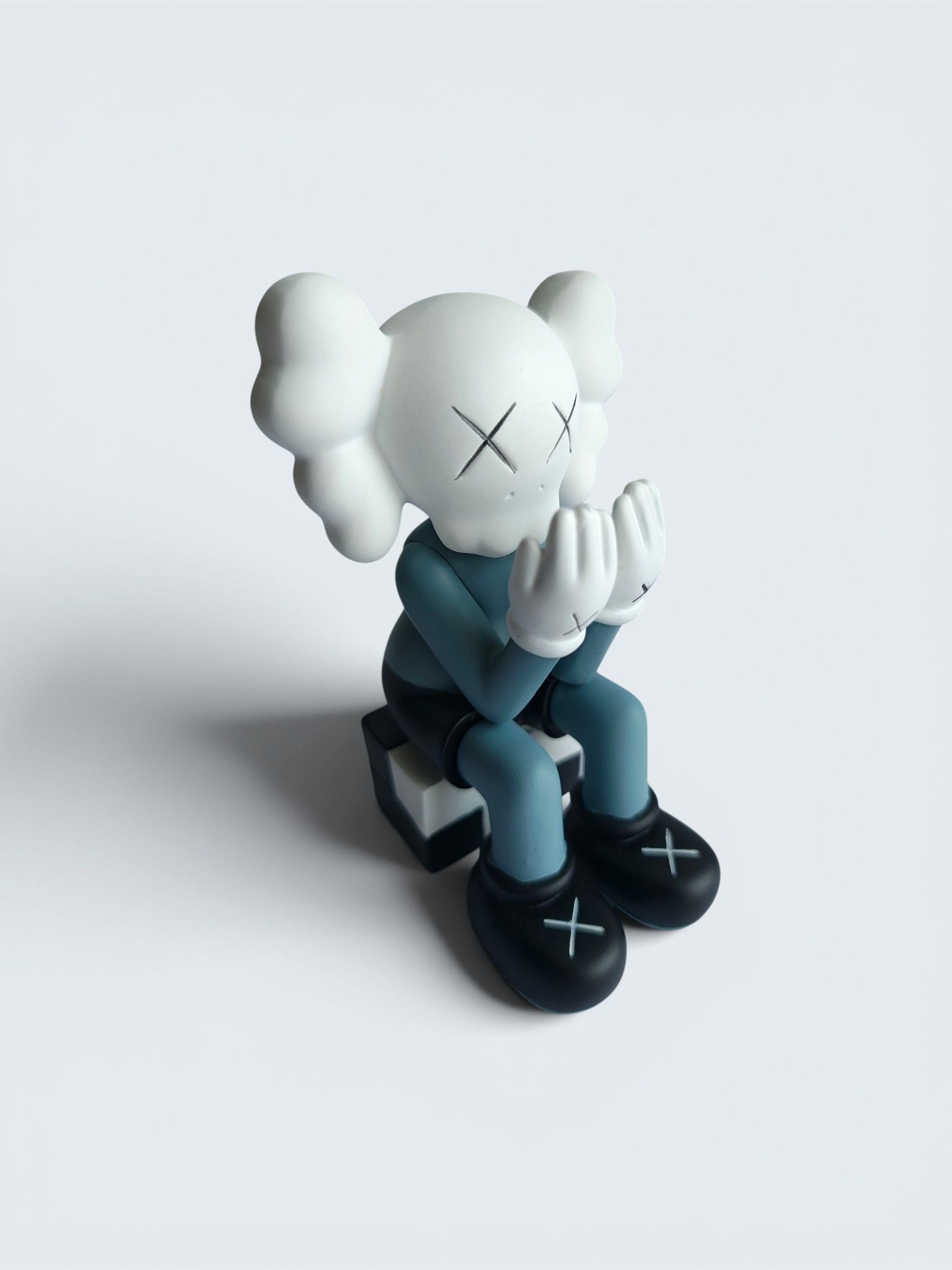 Sun Mun Decors KAWS-Inspired Companion Figure - Passing Through | Grocsy