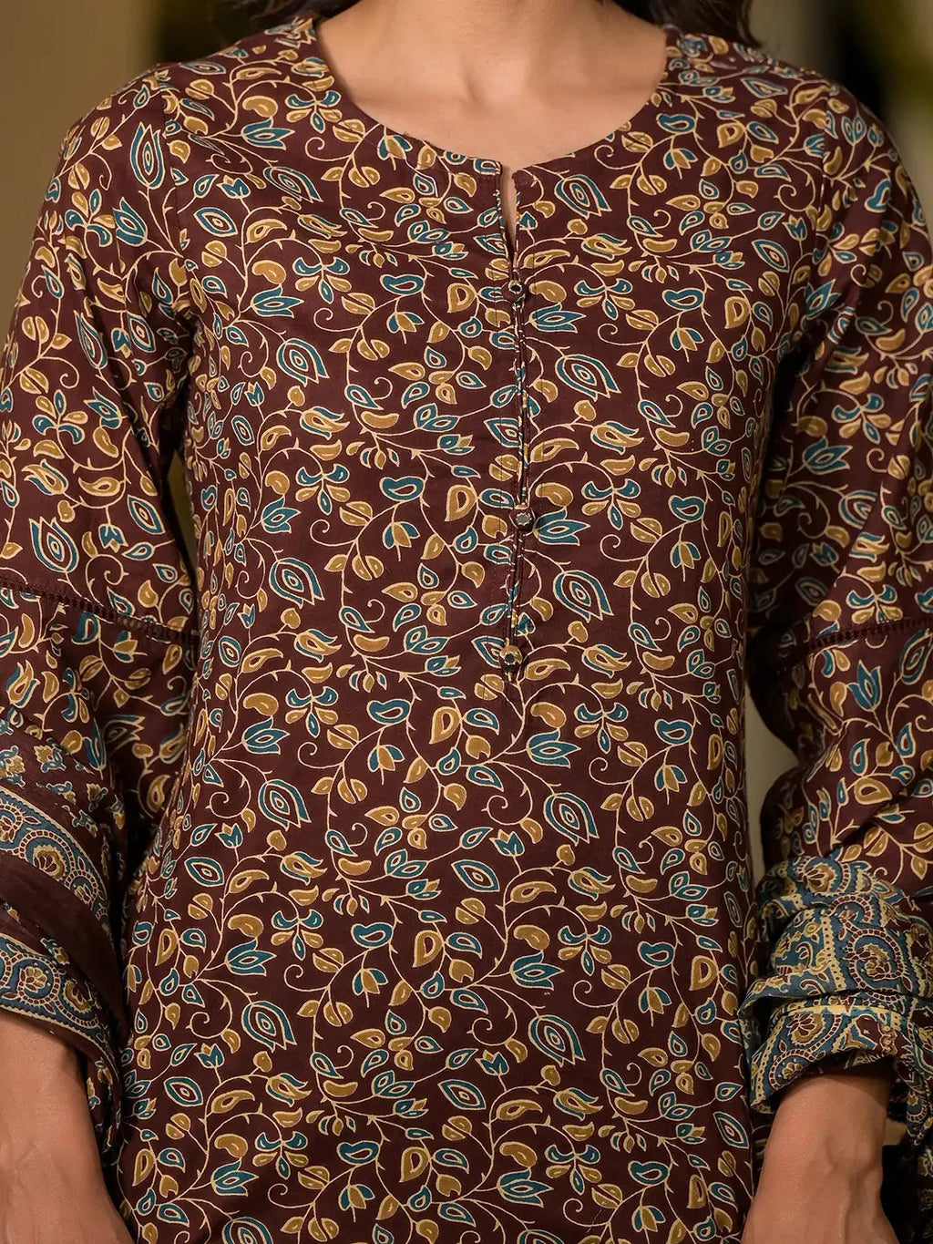 Yufta Maroon Floral Print Piping On Yoke Pakistani Style Kurta With Trousers And Dupatta Set | Grocsy