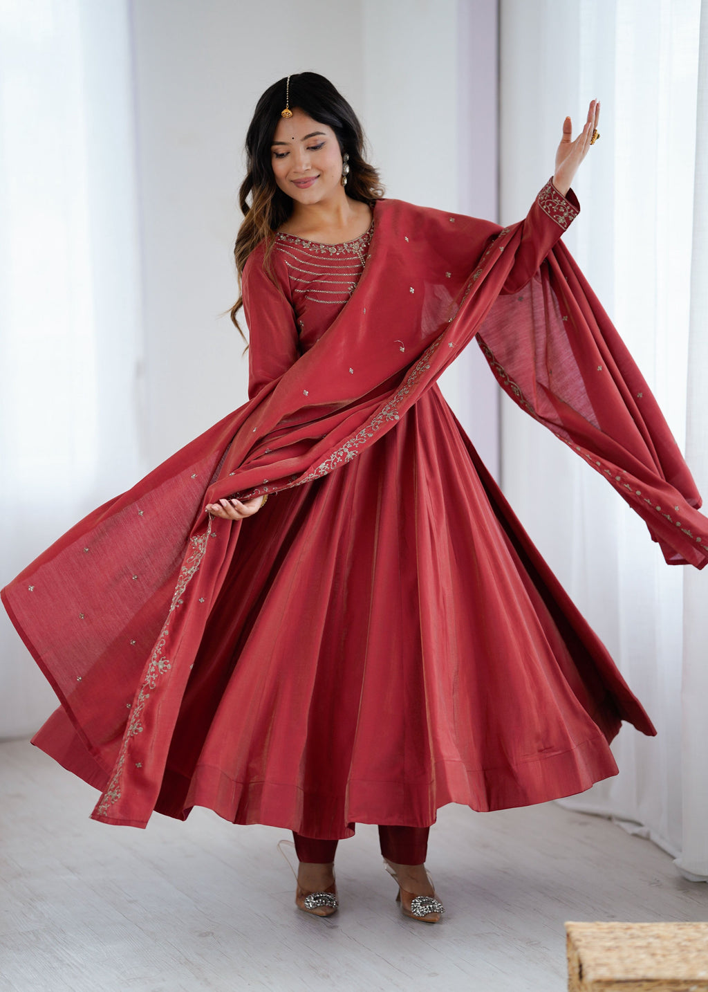 Lorenvalley Fashion Maroon Roman Shimmer Chanderi Silk Yoke Fancy Handwork Beads Work Anarkali Kurta Pant With Dupatta Set | Grocsy