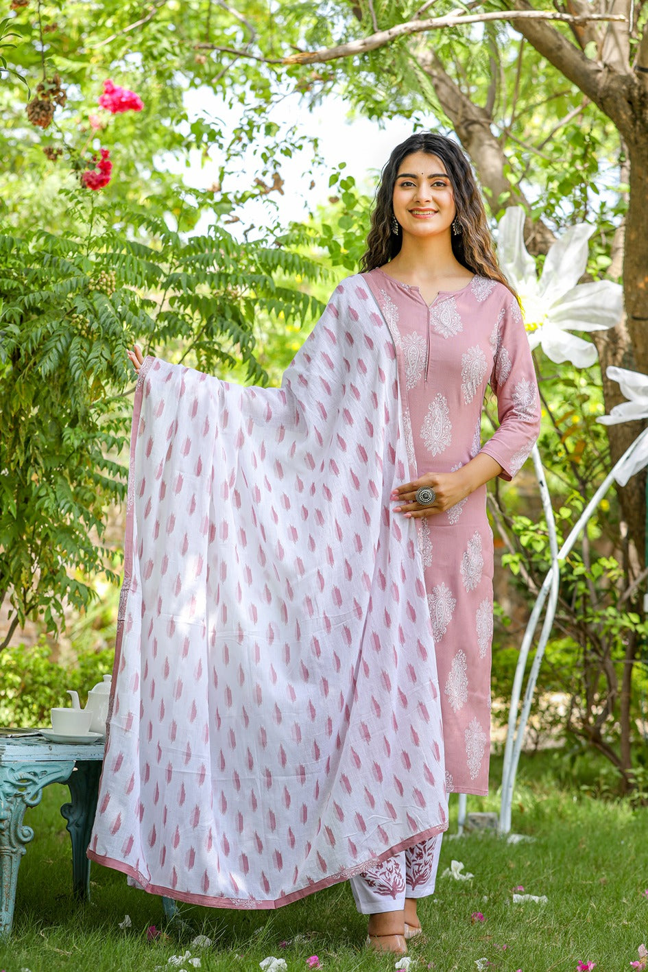 Yufta Mauve & Off White Printed Dupatta Set | Grocsy